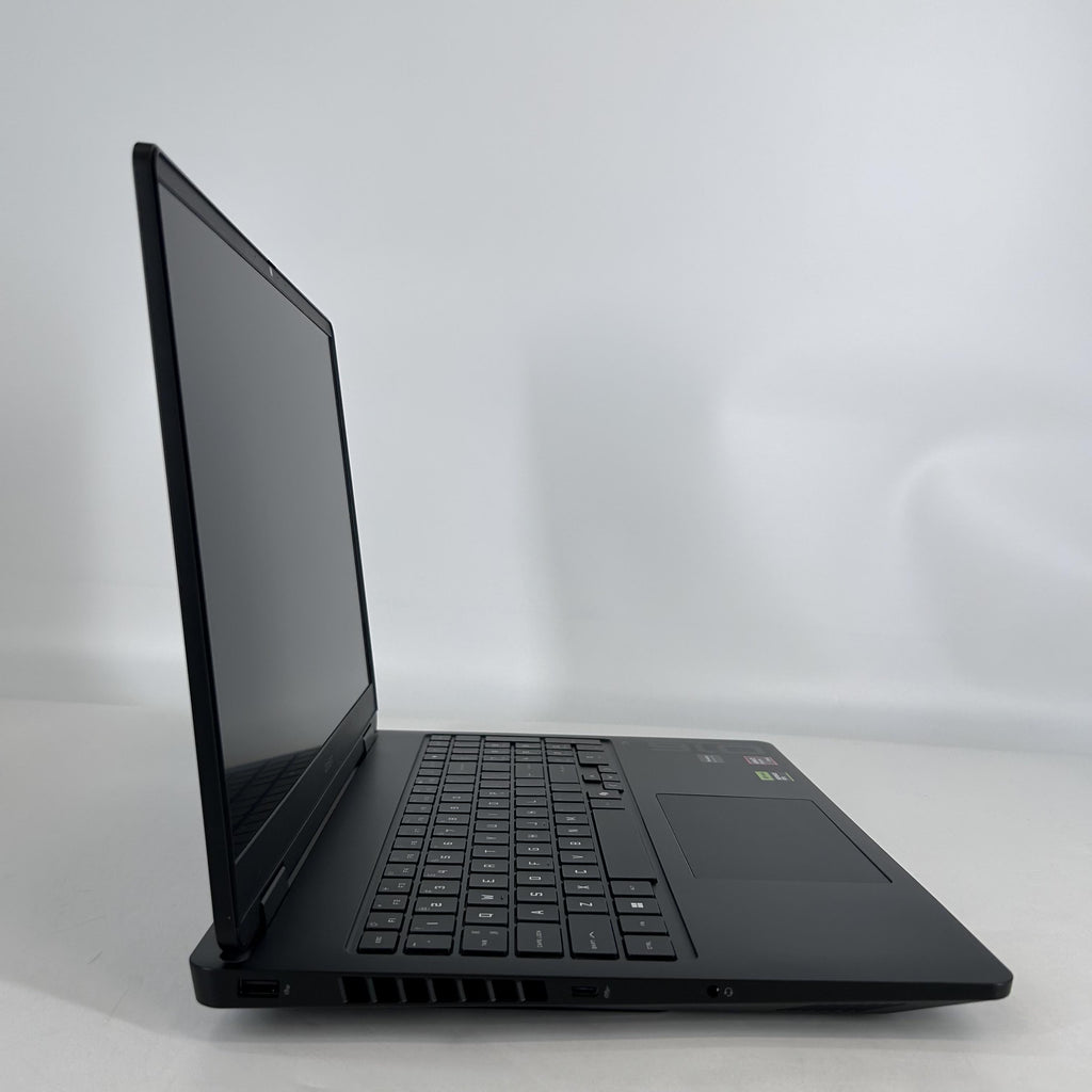 HP Omen 16 Black 2.4 GHz AMD Ryzen 9 8940HX 32GB RAM 1TB Solid State Drive NVIDIA GeForce RTX 5060 8 GB