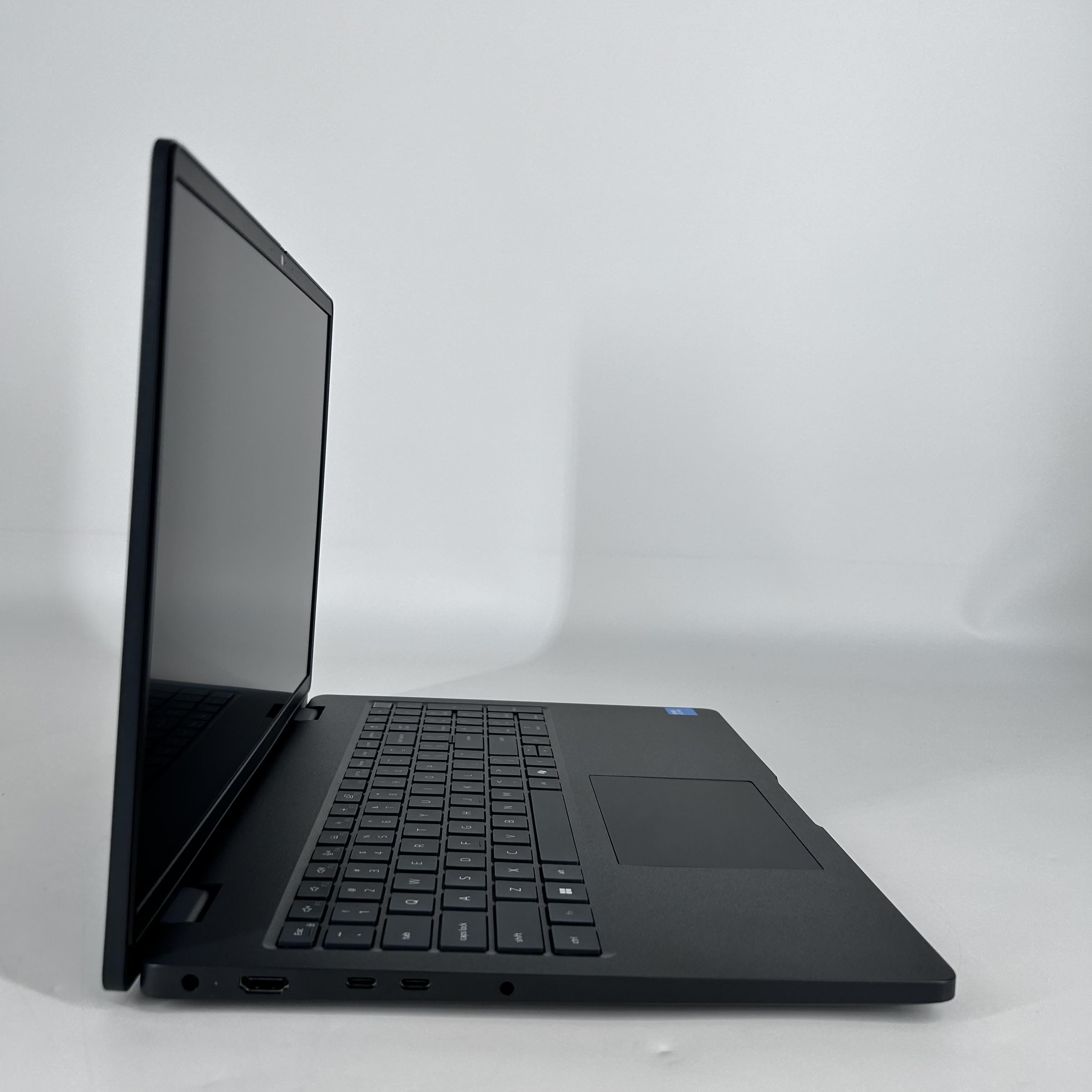 Dell Pro 16 PC16250 Magnetite 1.8 GHz Intel Core 7 32GB RAM 1TB Solid State Drive