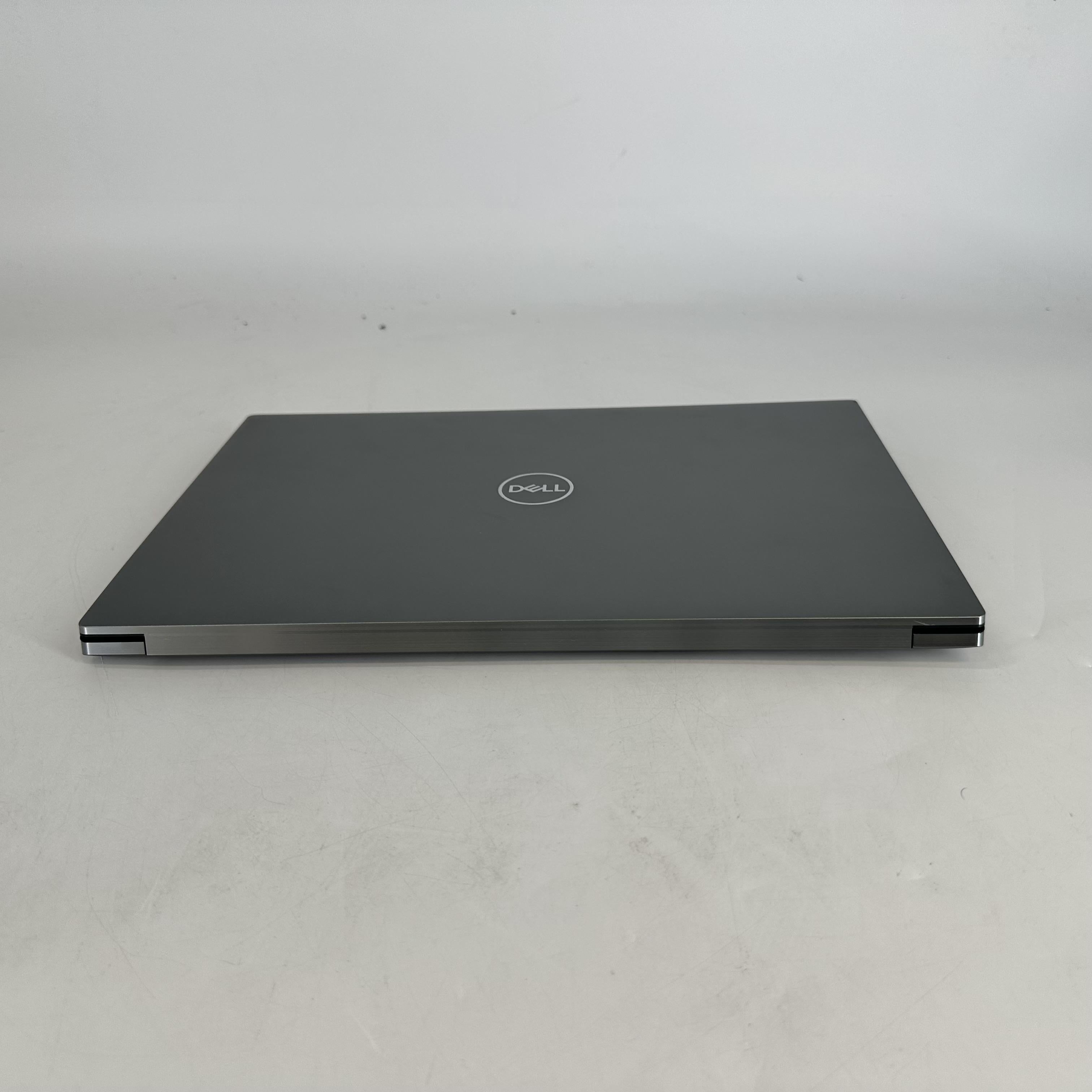 Dell Precision 5560 15.6 Gray 2.3 GHz Intel Core i7 11th Gen. 16GB RAM 512GB Solid State Drive NVIDIA Quadro T1200 4 GB