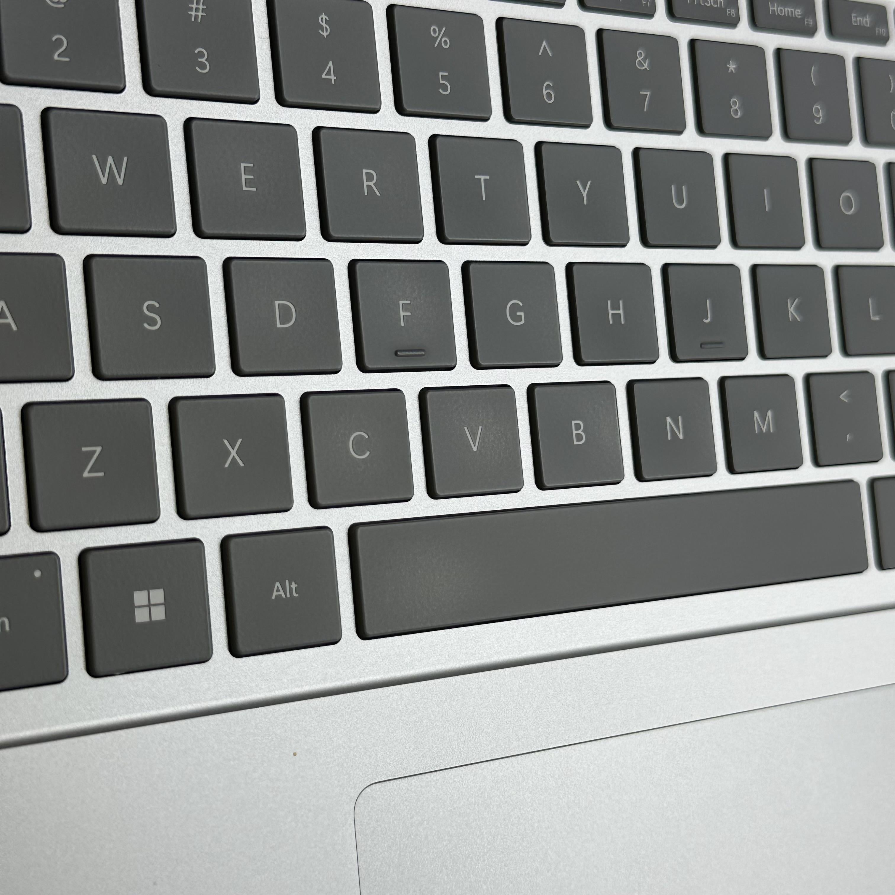 Microsoft Surface Laptop Studio 2 14.4 Silver 2.9 GHz Intel Core i7 13th Gen. 64GB RAM 1TB Solid State Drive NVIDIA GeForce RTX 4060 8 GB