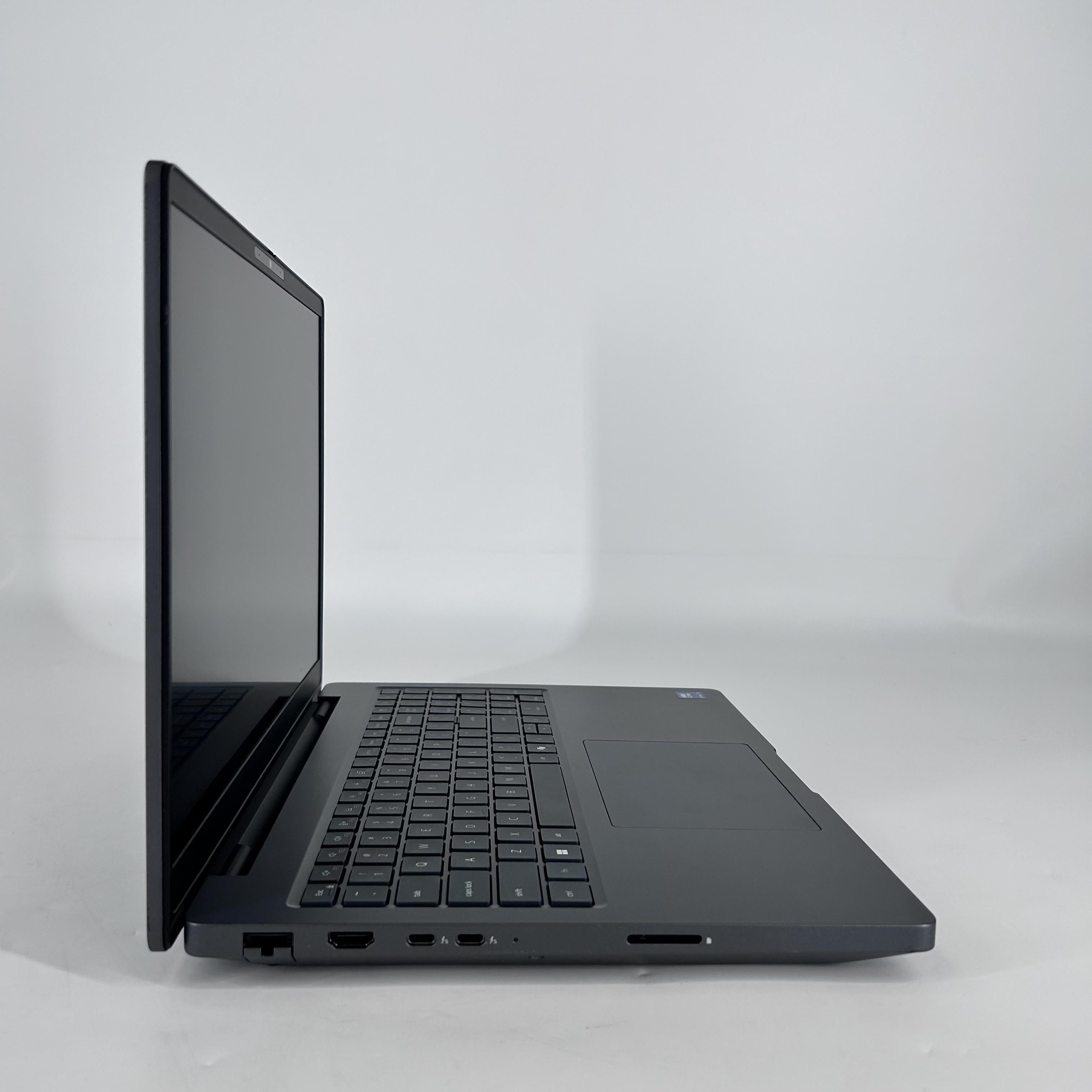 Dell Pro Max 16 Plus MB16250 Magnetite 2.9 GHz Intel Core Ultra 5 Series 2 32GB RAM 512GB Solid State Drive