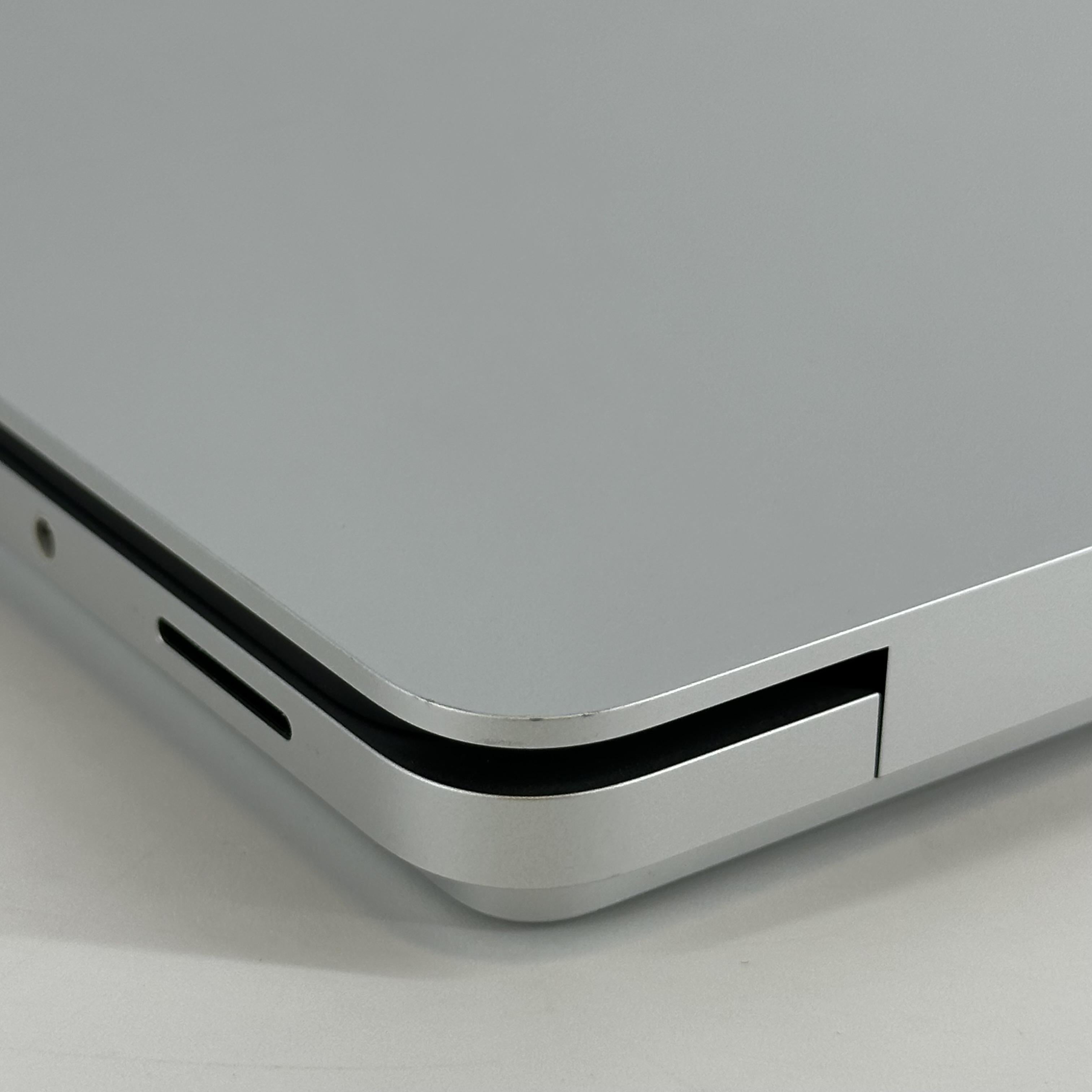 Microsoft Surface Laptop Studio 2 14.4 Silver 2.9 GHz Intel Core i7 13th Gen. 16GB RAM 512GB Solid State Drive NVIDIA GeForce RTX 4050 6 GB