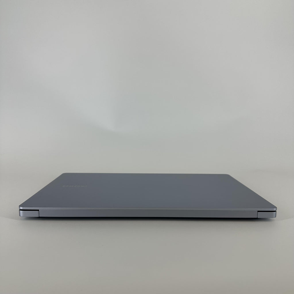Samsung Galaxy Book4  Edge 15.6 Silver 2.9 GHz Qualcomm Snapdragon X Plus 16GB RAM 512GB Solid State Drive