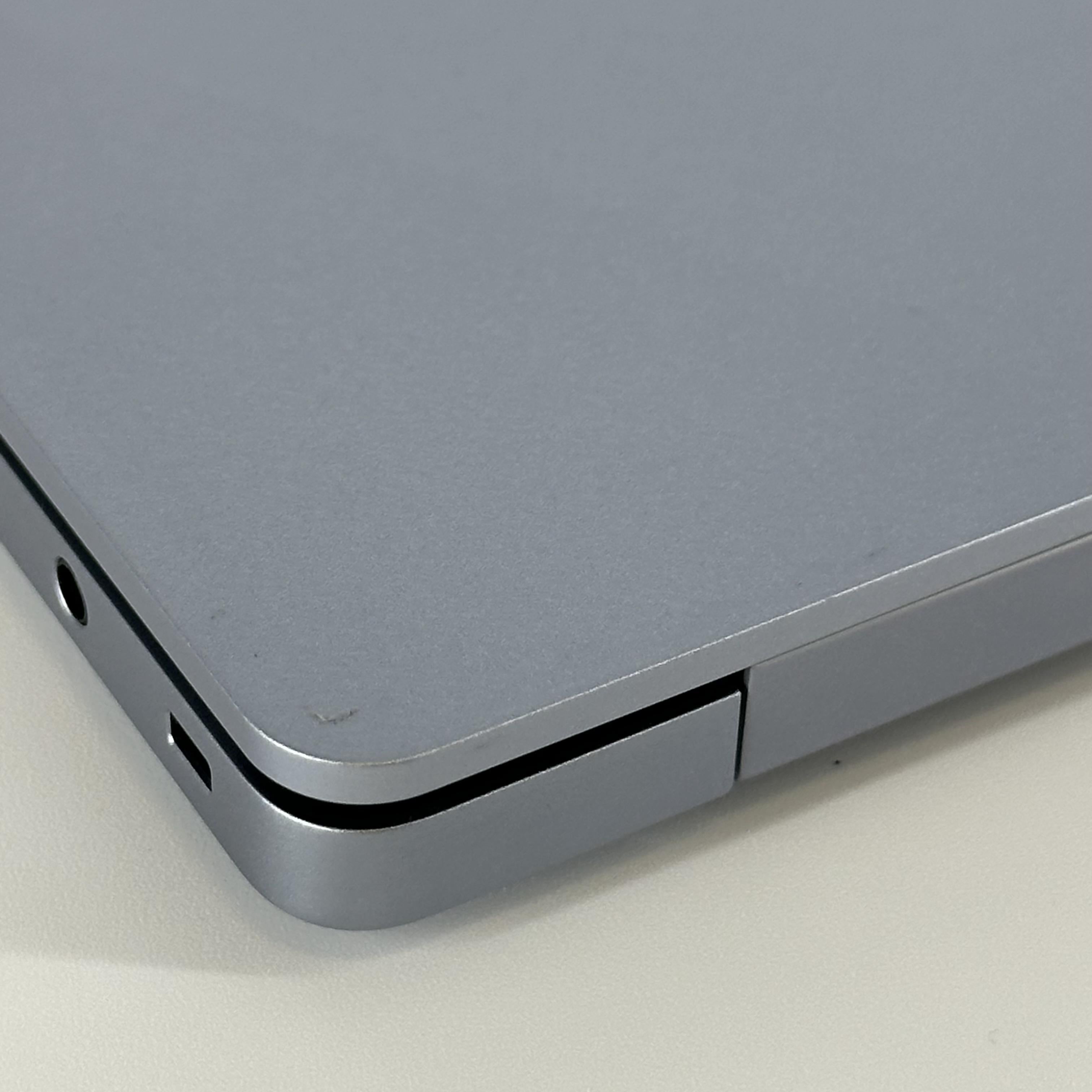 Samsung Galaxy Book4  Edge 15.6 Silver 2.9 GHz Qualcomm Snapdragon X Plus 16GB RAM 512GB Solid State Drive