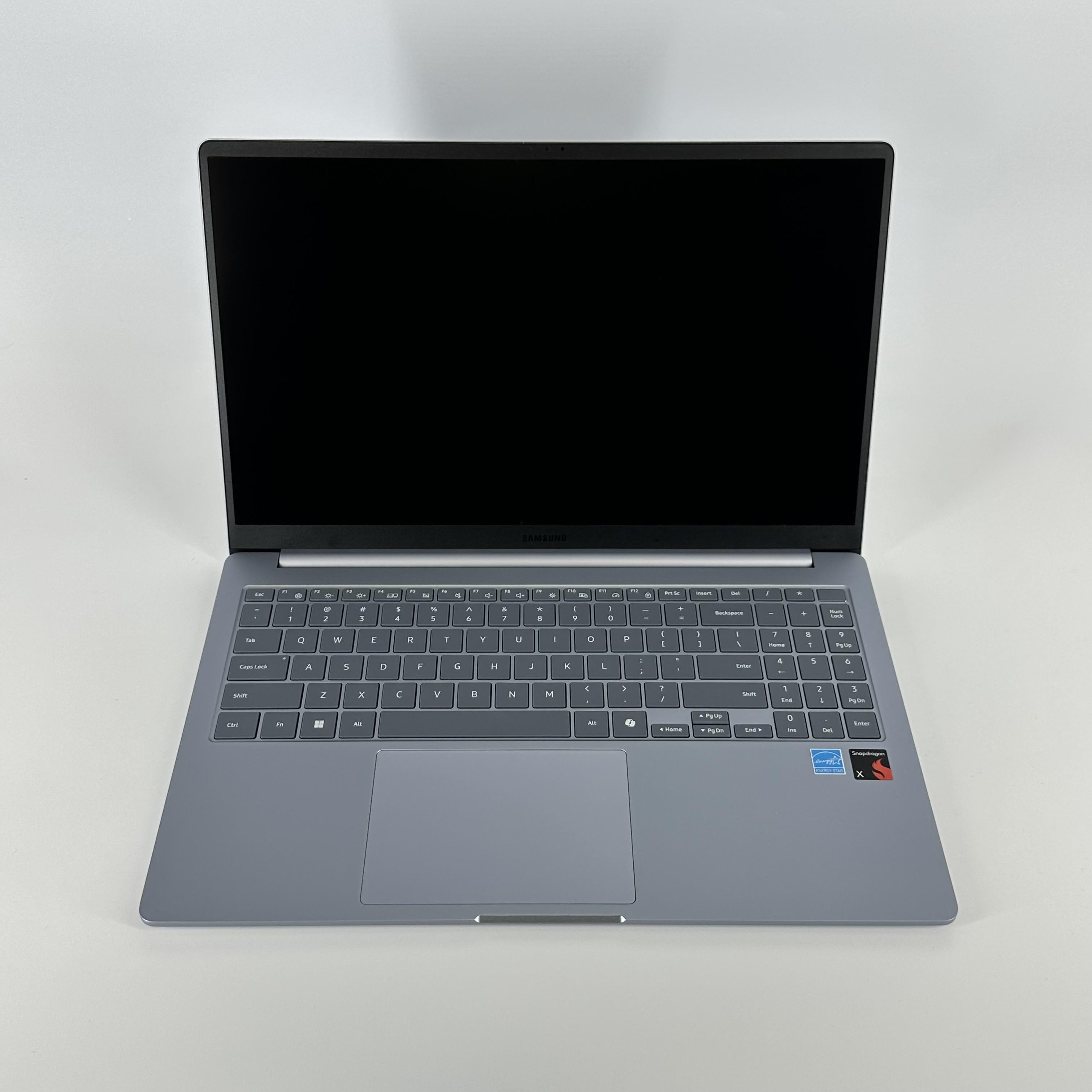 Samsung Galaxy Book4  Edge 15.6 Silver 2.9 GHz Qualcomm Snapdragon X Plus 16GB RAM 512GB Solid State Drive
