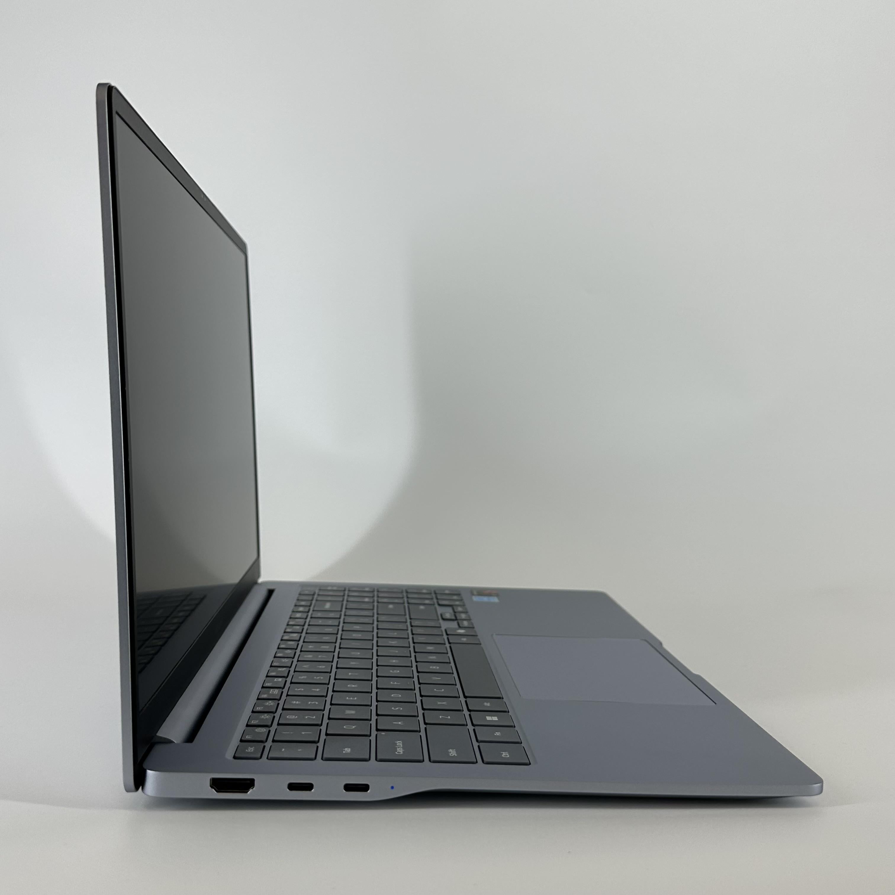 Samsung Galaxy Book4  Edge 15.6 Silver 2.9 GHz Qualcomm Snapdragon X Plus 16GB RAM 512GB Solid State Drive