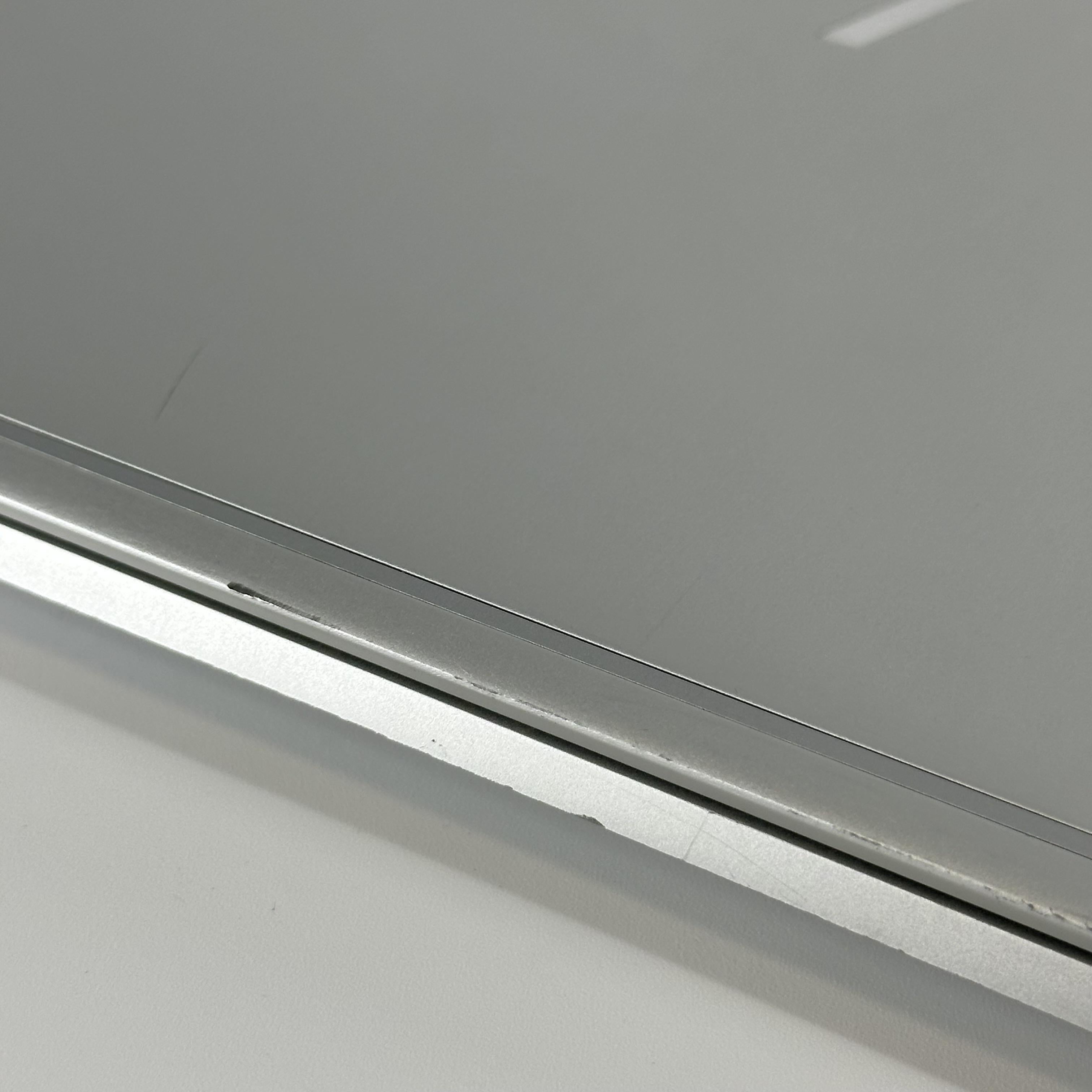 HP Envy 17 Silver 1.8 GHz Intel Core i7 8th Gen. 16GB RAM 512GB Solid State Drive NVIDIA GeForce MX150 4 GB