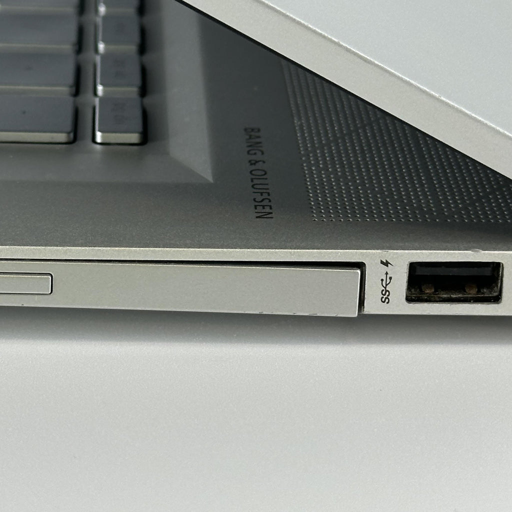 HP Envy 17 Silver 1.8 GHz Intel Core i7 8th Gen. 16GB RAM 512GB Solid State Drive NVIDIA GeForce MX150 4 GB