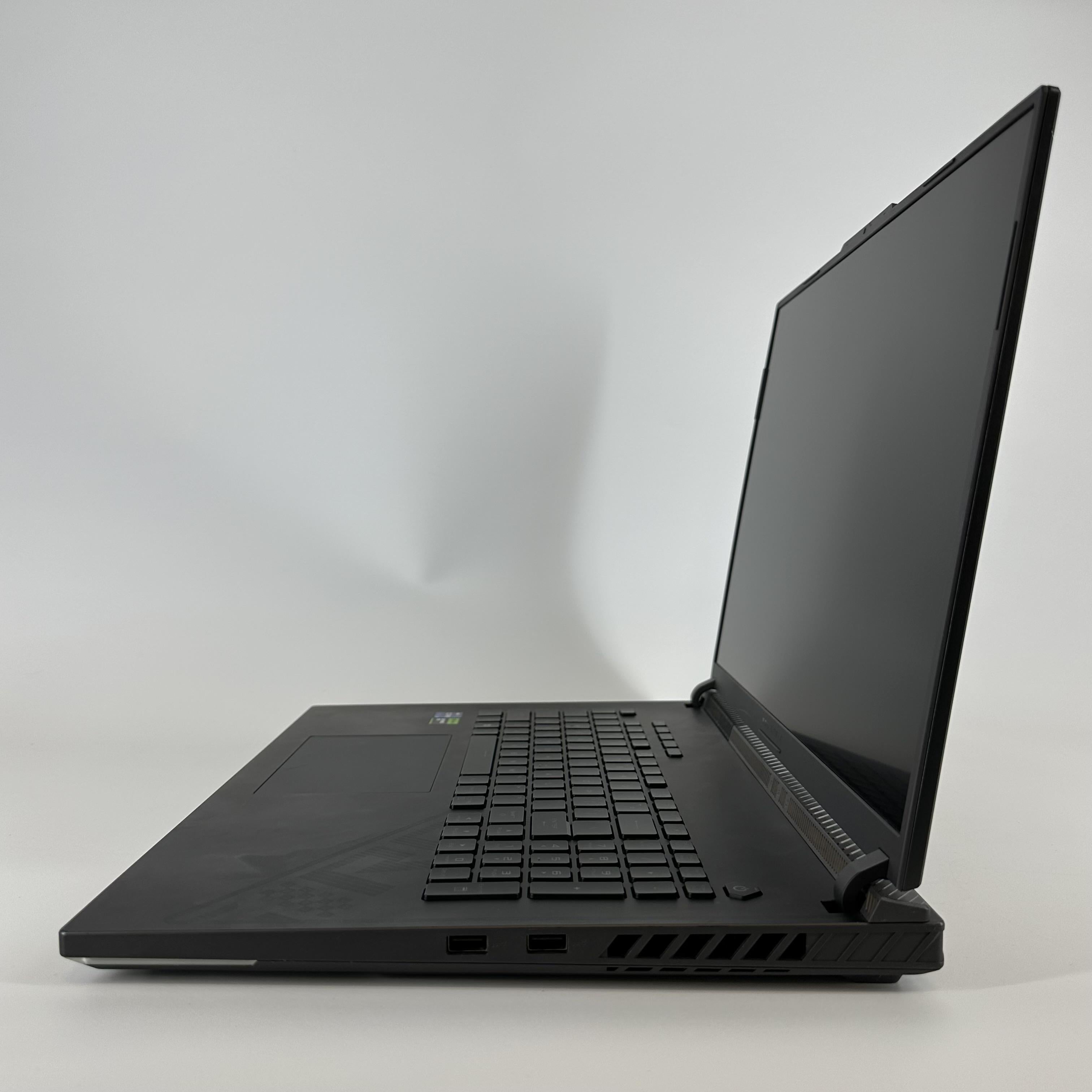 Asus ROG Strix G18 G814 18 Gray 2.2 GHz Intel Core i9 13th Gen. 16GB RAM 1TB Solid State Drive NVIDIA GeForce RTX 4080 12 GB