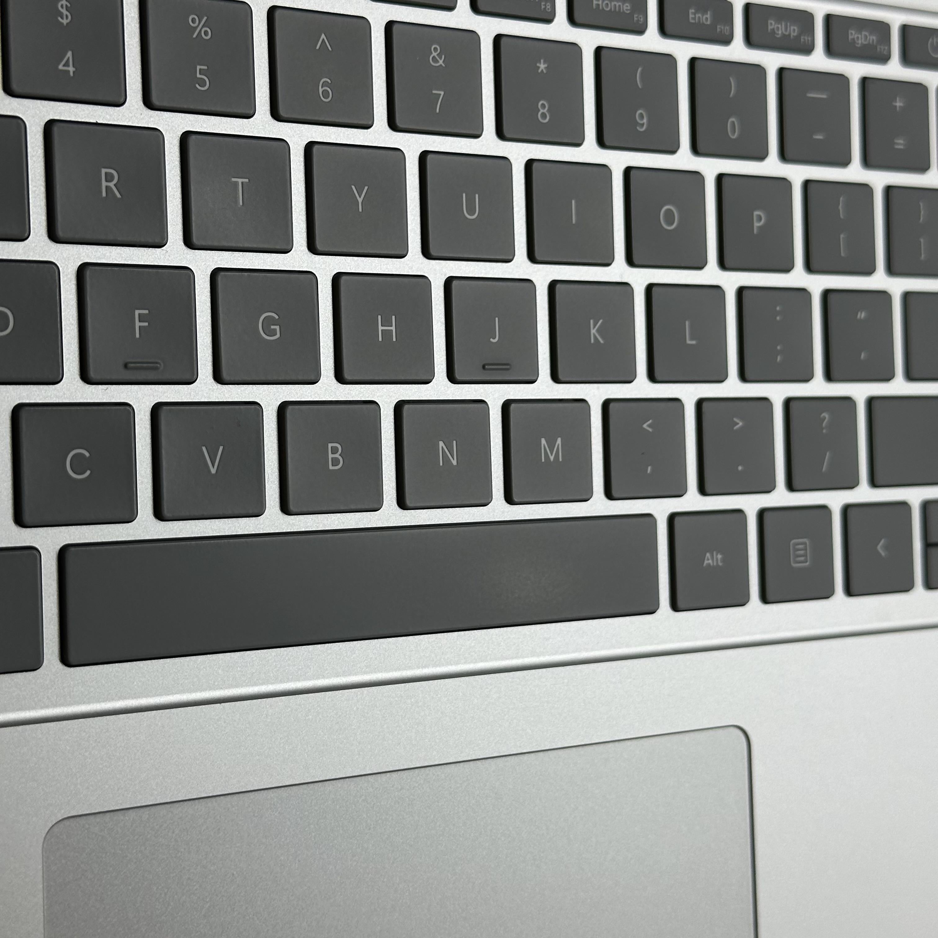 Microsoft Surface Laptop Studio 2 14.4 Silver 2.9 GHz Intel Core i7 13th Gen. 64GB RAM 2TB Solid State Drive NVIDIA GeForce RTX 4060 8 GB