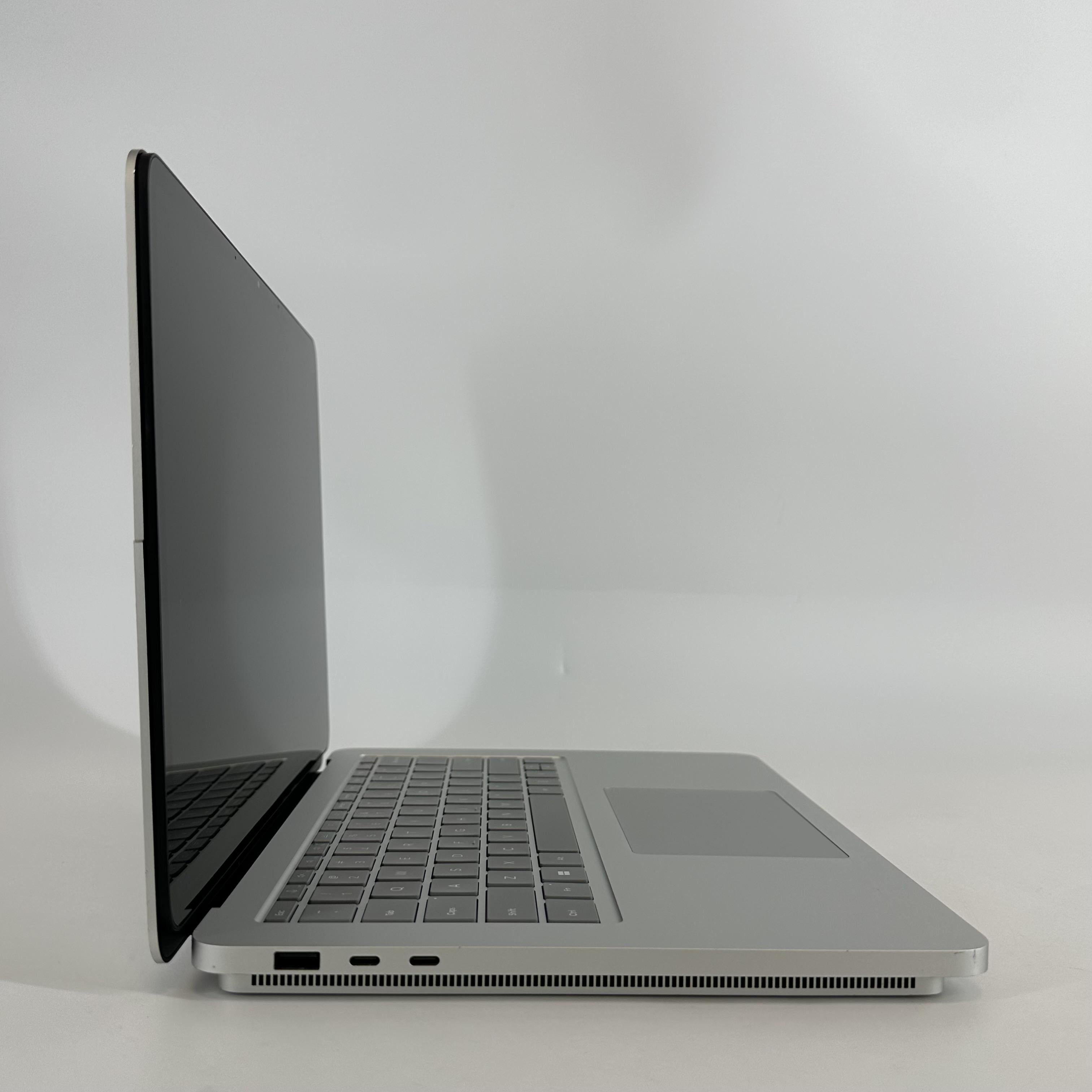 Microsoft Surface Laptop Studio 2 14.4 Silver 2.9 GHz Intel Core i7 13th Gen. 64GB RAM 2TB Solid State Drive NVIDIA GeForce RTX 4060 8 GB