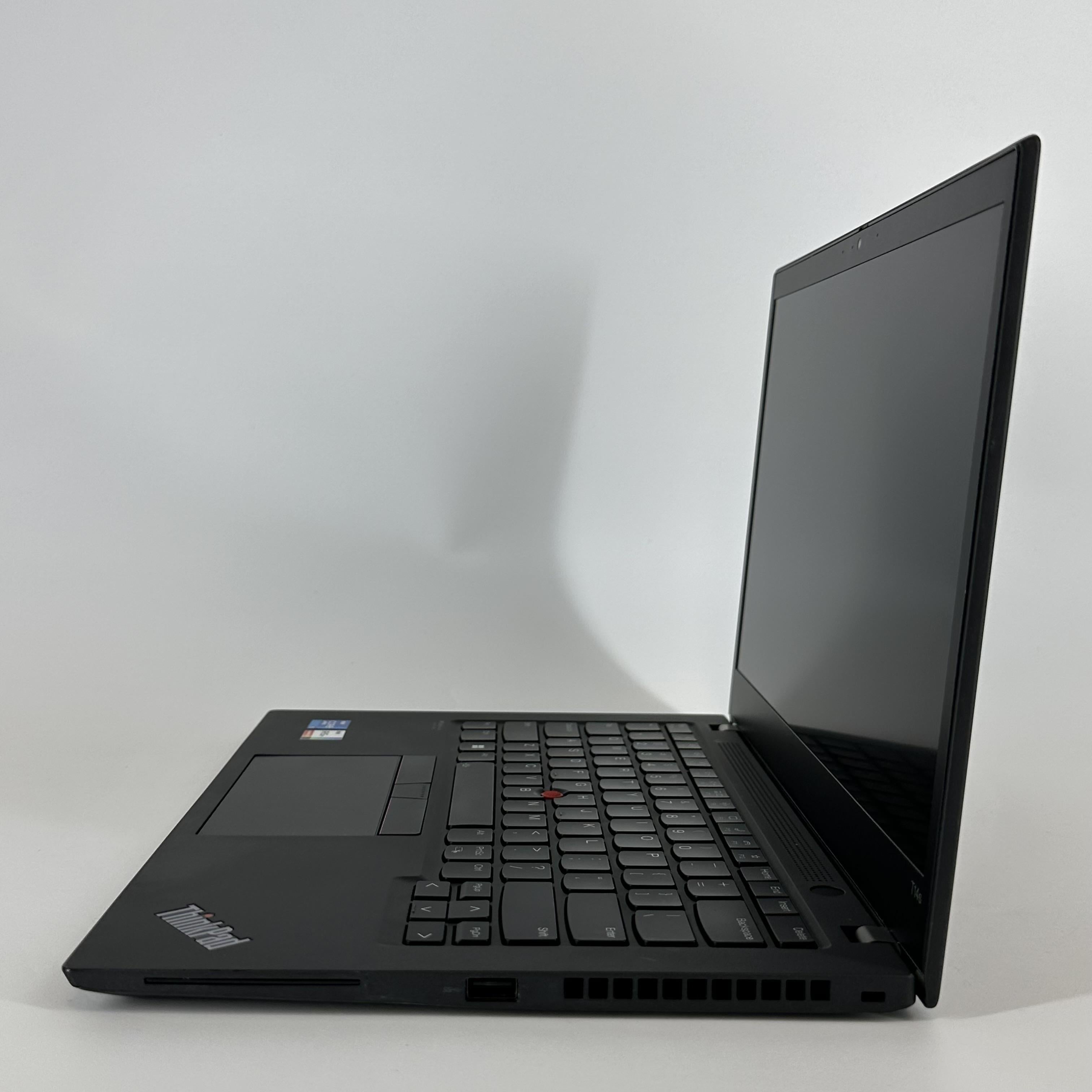 Lenovo ThinkPad T14 Gen 2 Gray 2.6 GHz Intel Core i5 11th Gen. 16GB RAM 256GB Solid State Drive