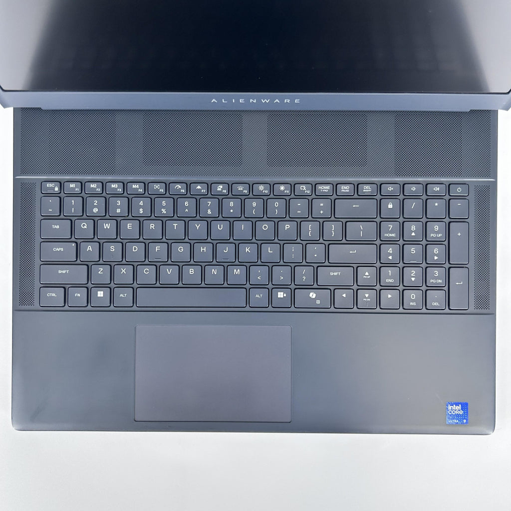 Dell Alienware 18 Area-51 Teal 2.7 GHz Intel Core Ultra 9 Series 2 32GB RAM 2TB Solid State Drive NVIDIA GeForce RTX 5080 16 GB