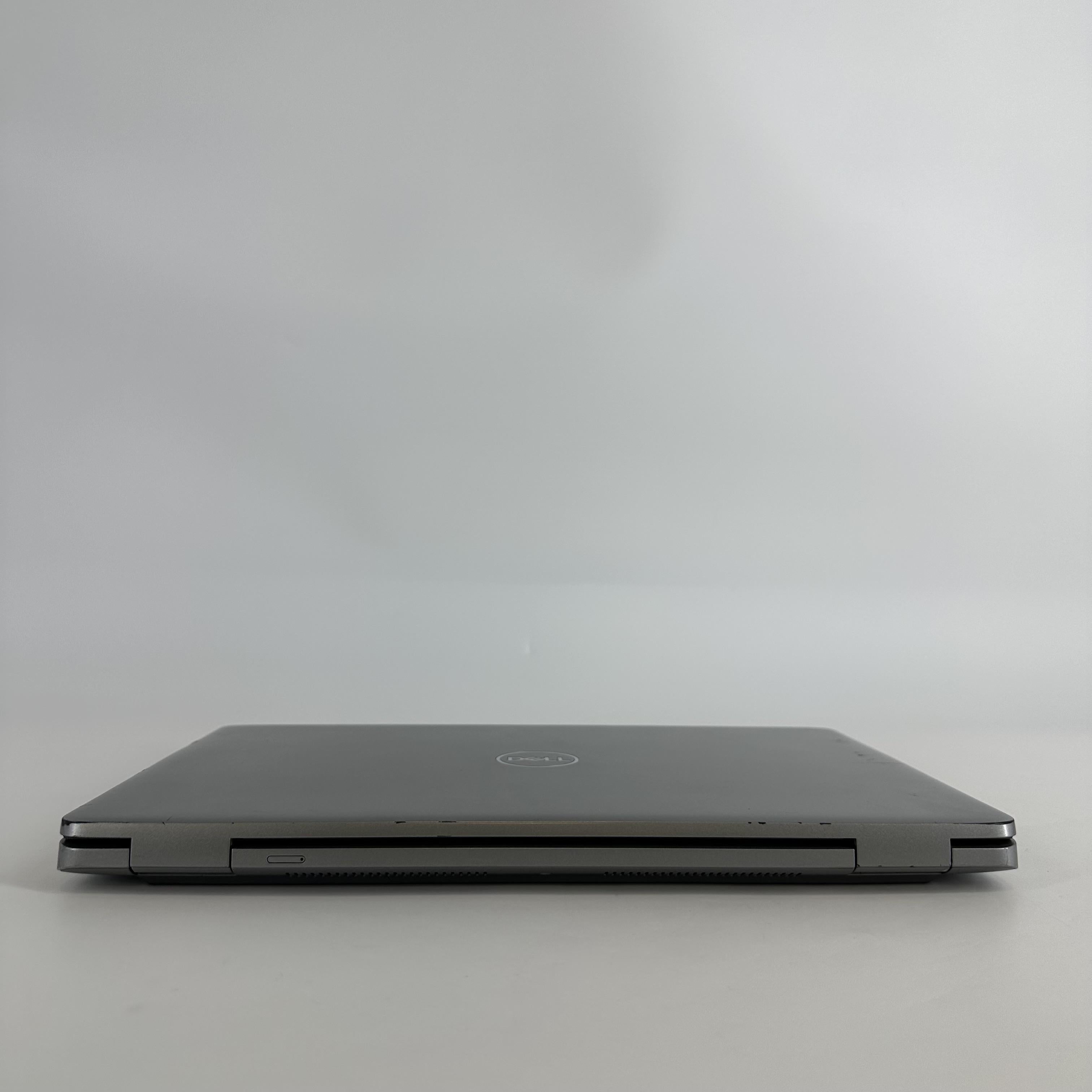 Dell Latitude 5540 15.6 Gray 1.7 GHz Intel Core i7 13th Gen. 32GB RAM 512GB Solid State Drive