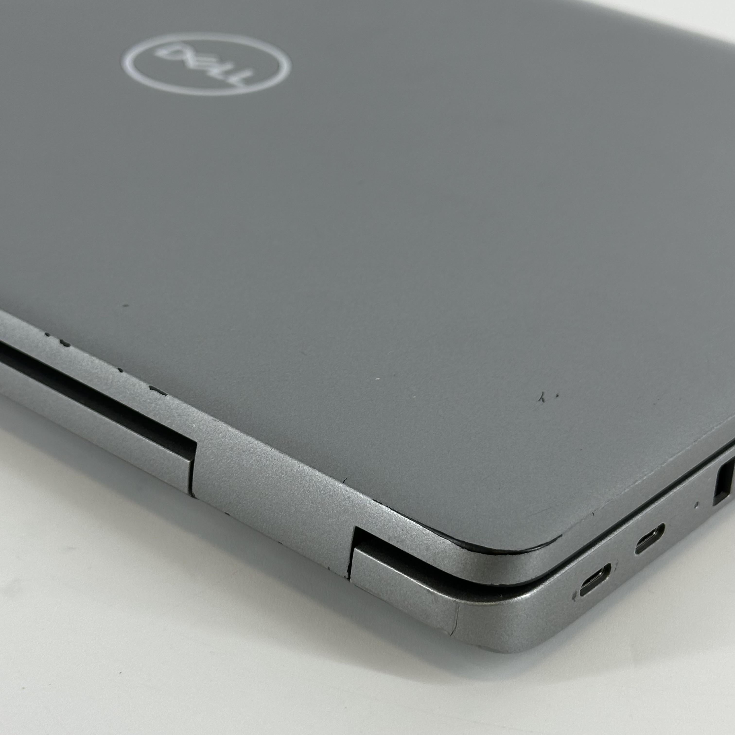 Dell Latitude 5540 15.6 Gray 1.7 GHz Intel Core i7 13th Gen. 32GB RAM 512GB Solid State Drive