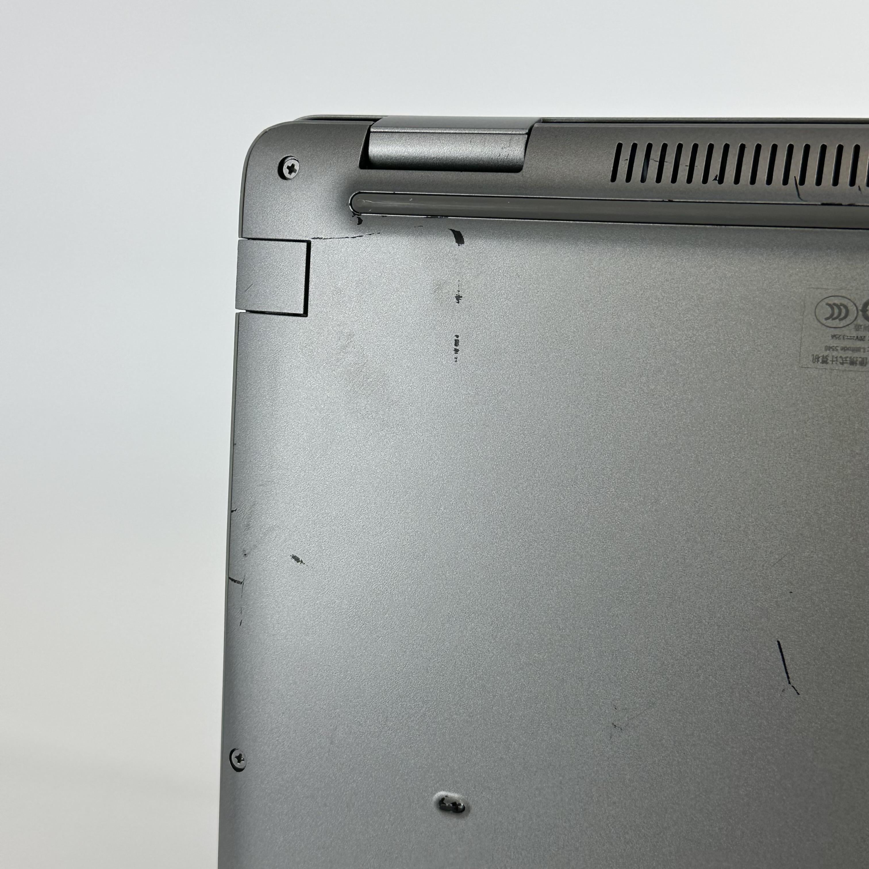 Dell Latitude 5540 15.6 Gray 1.7 GHz Intel Core i7 13th Gen. 32GB RAM 512GB Solid State Drive