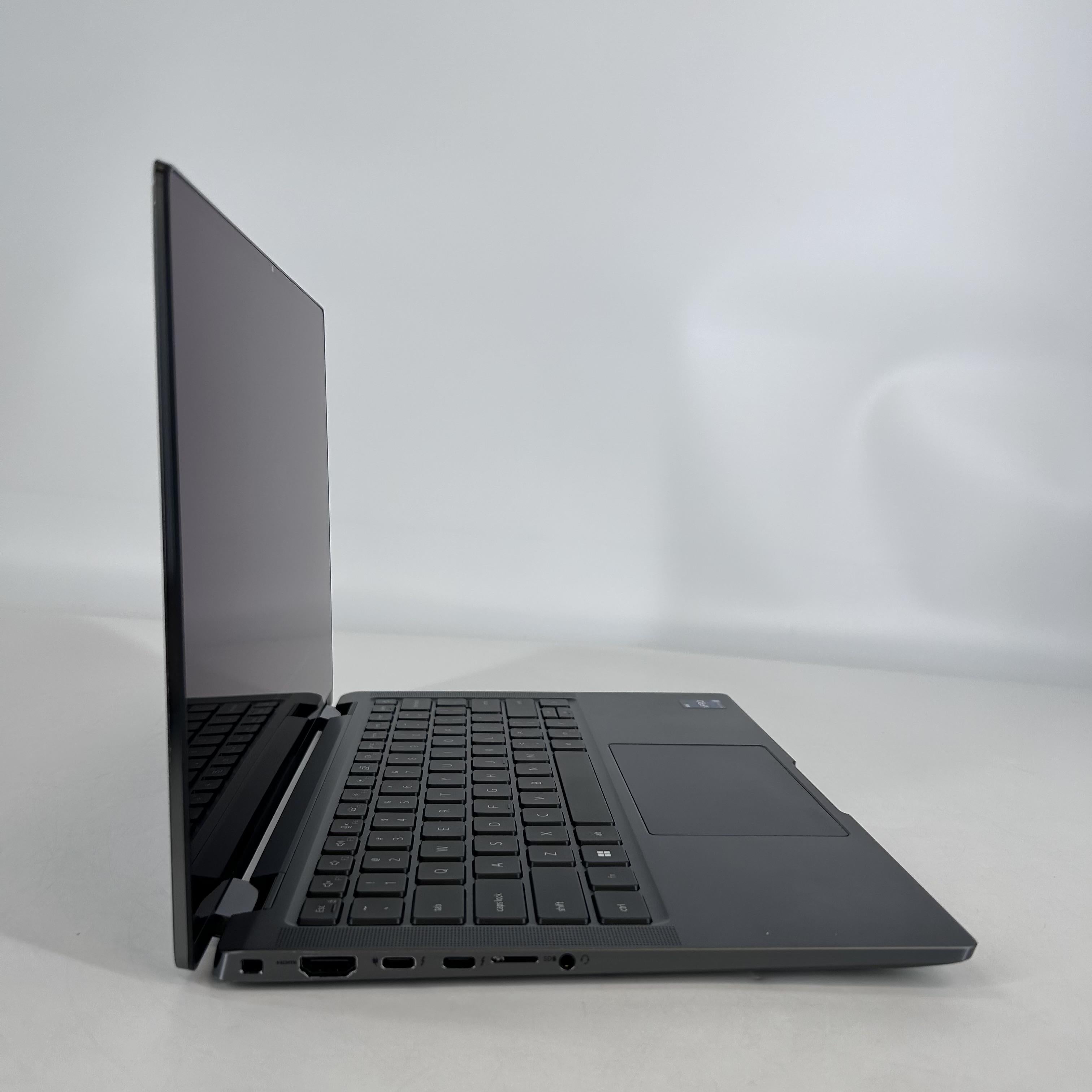 Dell Latitude 9430 (2-in-1) 14 Gray 1.8 GHz Intel Core i7 12th Gen. 32GB RAM 1TB Solid State Drive