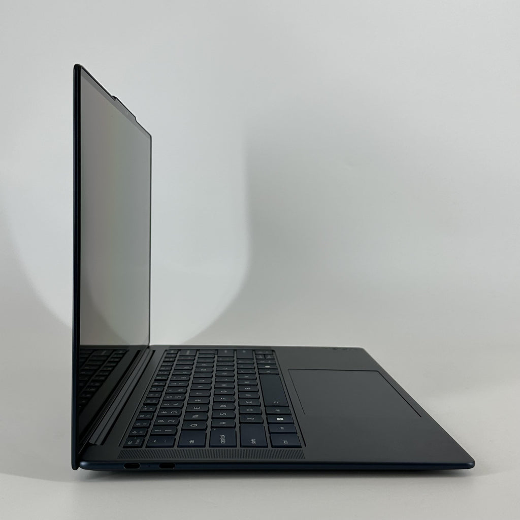 Lenovo Yoga Slim 7x 14.5 Blue 3.4 GHz Qualcomm Snapdragon X Elite 16GB RAM 512GB Solid State Drive