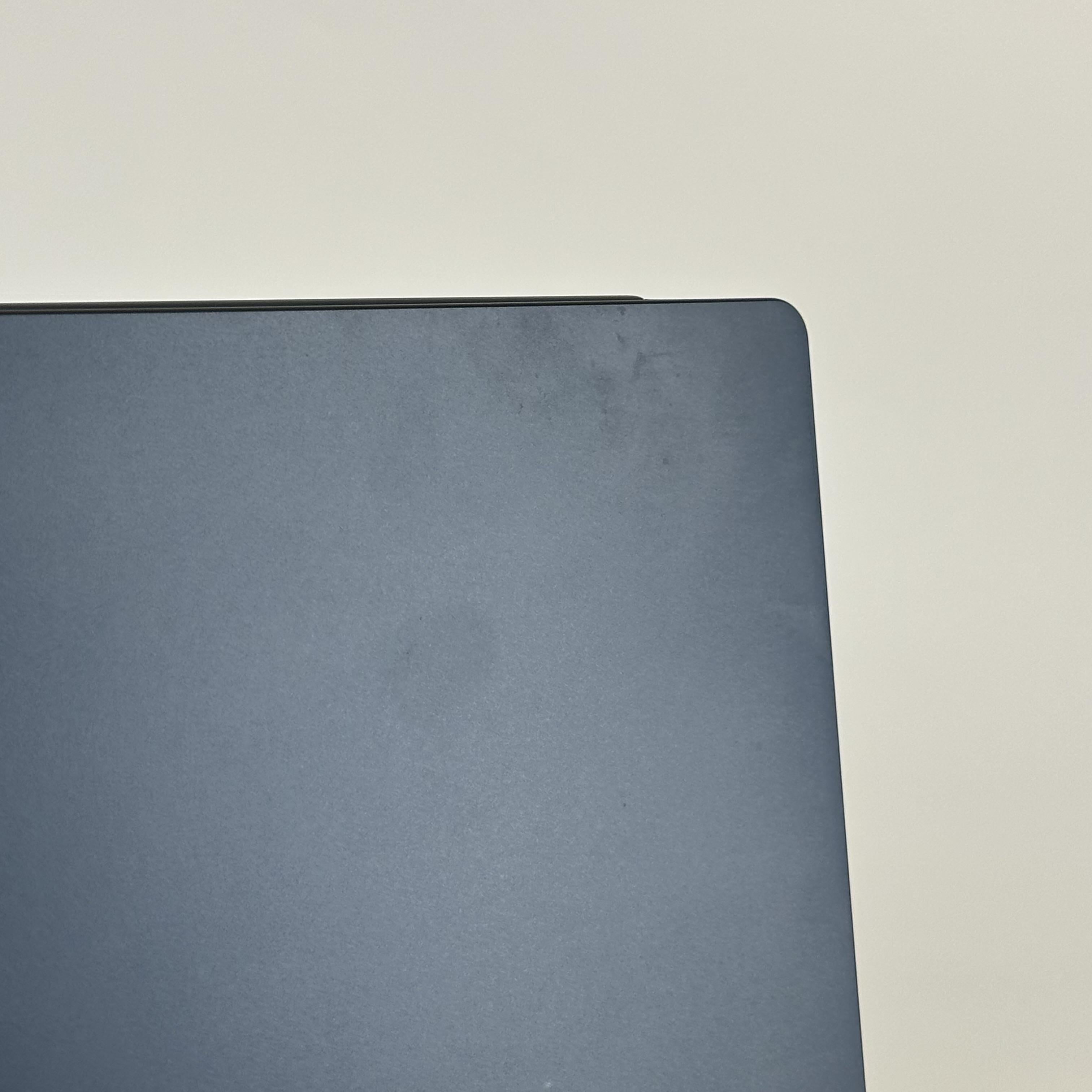 Lenovo Yoga Slim 7x 14.5 Blue 3.4 GHz Qualcomm Snapdragon X Elite 16GB RAM 512GB Solid State Drive