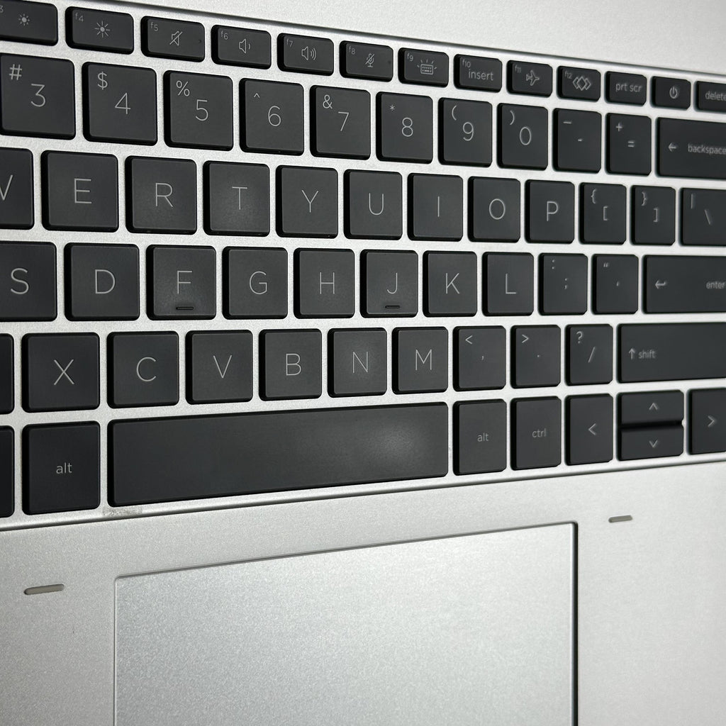 HP Elitebook 860 G10 15.6 Silver 1.6 GHz Intel Core i7 13th Gen. 16GB RAM 512GB Solid State Drive