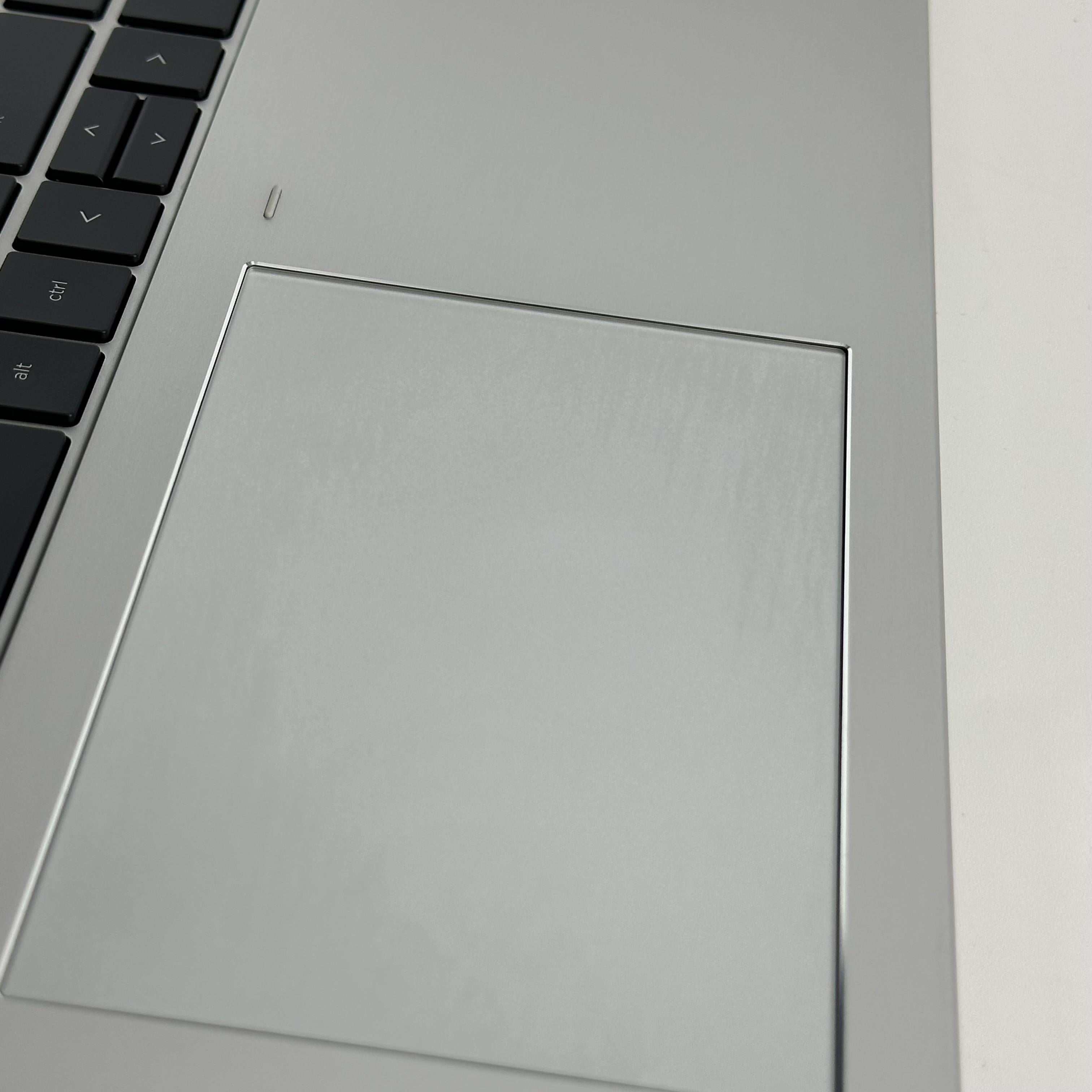 HP Elitebook 860 G10 15.6 Silver 1.6 GHz Intel Core i7 13th Gen. 16GB RAM 512GB Solid State Drive