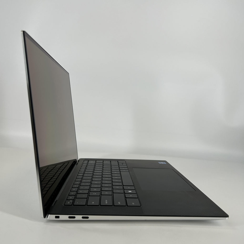 Dell XPS 15 9520 Silver 2.3 GHz Intel Core i7 12th Gen. 32GB RAM 512GB Solid State Drive NVIDIA GeForce RTX 3050 4 GB