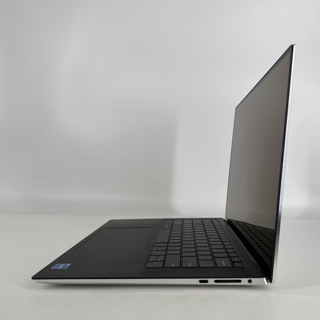 Dell XPS 15 9520 Silver 2.3 GHz Intel Core i7 12th Gen. 32GB RAM 512GB Solid State Drive NVIDIA GeForce RTX 3050 4 GB