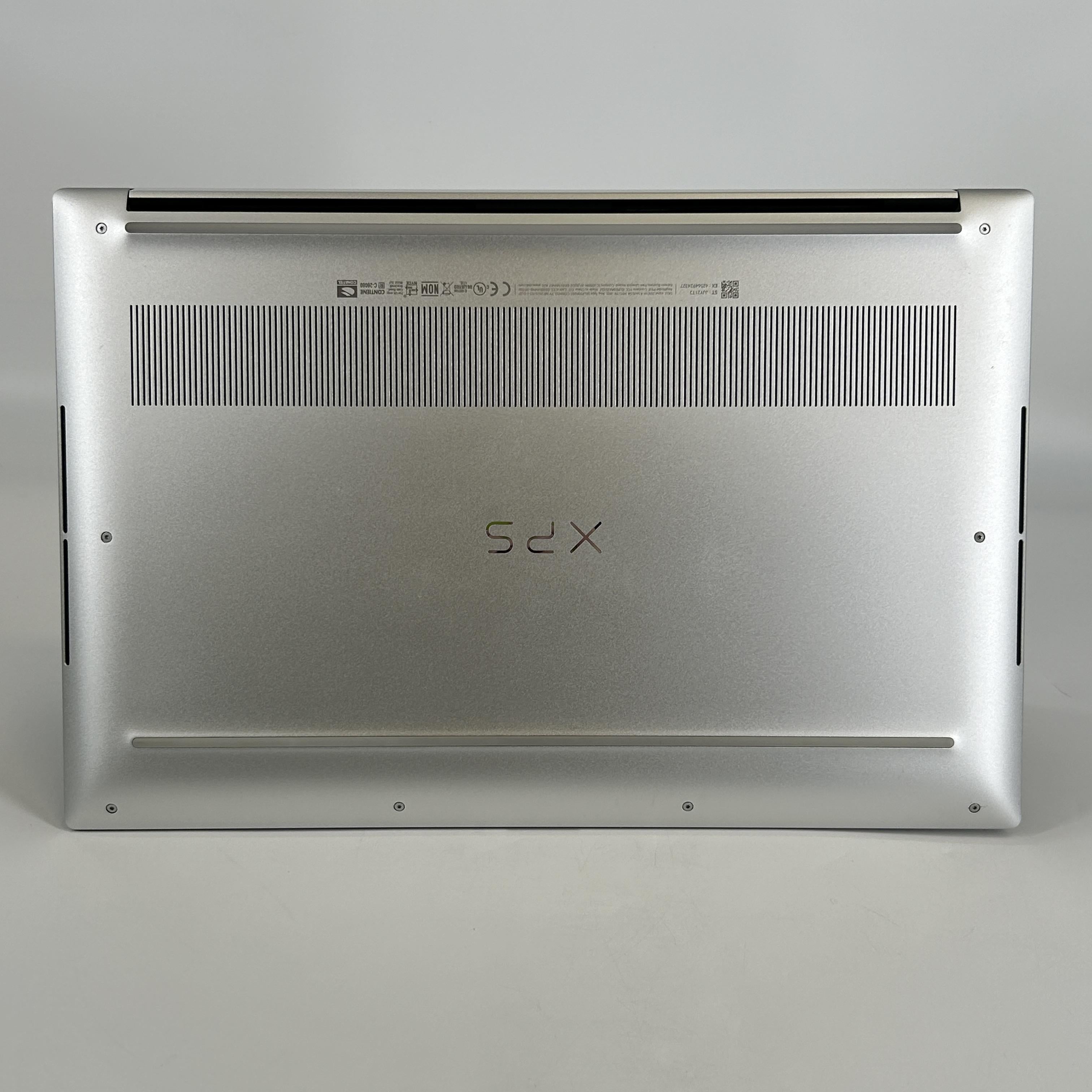 Dell XPS 15 9520 Silver 2.3 GHz Intel Core i7 12th Gen. 32GB RAM 512GB Solid State Drive NVIDIA GeForce RTX 3050 4 GB