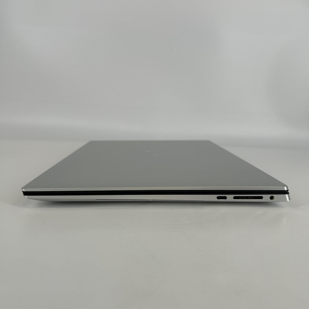 Dell XPS 15 9520 Silver 2.3 GHz Intel Core i7 12th Gen. 32GB RAM 512GB Solid State Drive NVIDIA GeForce RTX 3050 4 GB