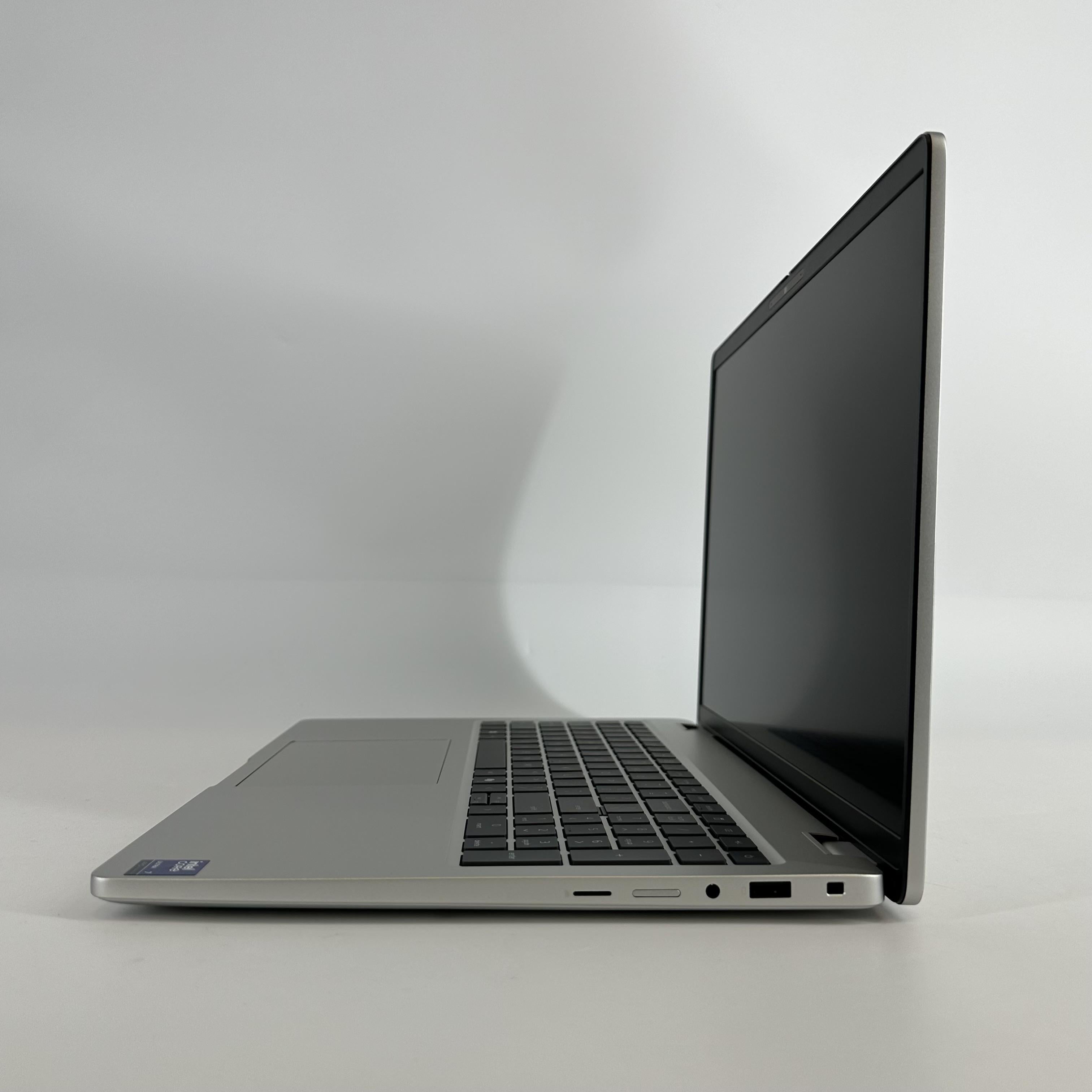 Dell Pro 16 Plus PB16250 Silver 2.2 GHz Intel Core Ultra 7 Series 2 16GB RAM 512GB Solid State Drive