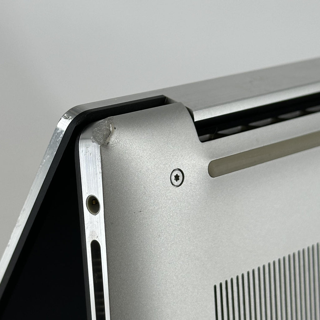 Dell XPS 15 9530 Silver 2.4 GHz Intel Core i7 13th Gen. 32GB RAM 512GB Solid State Drive Intel Arc A370M 4 GB