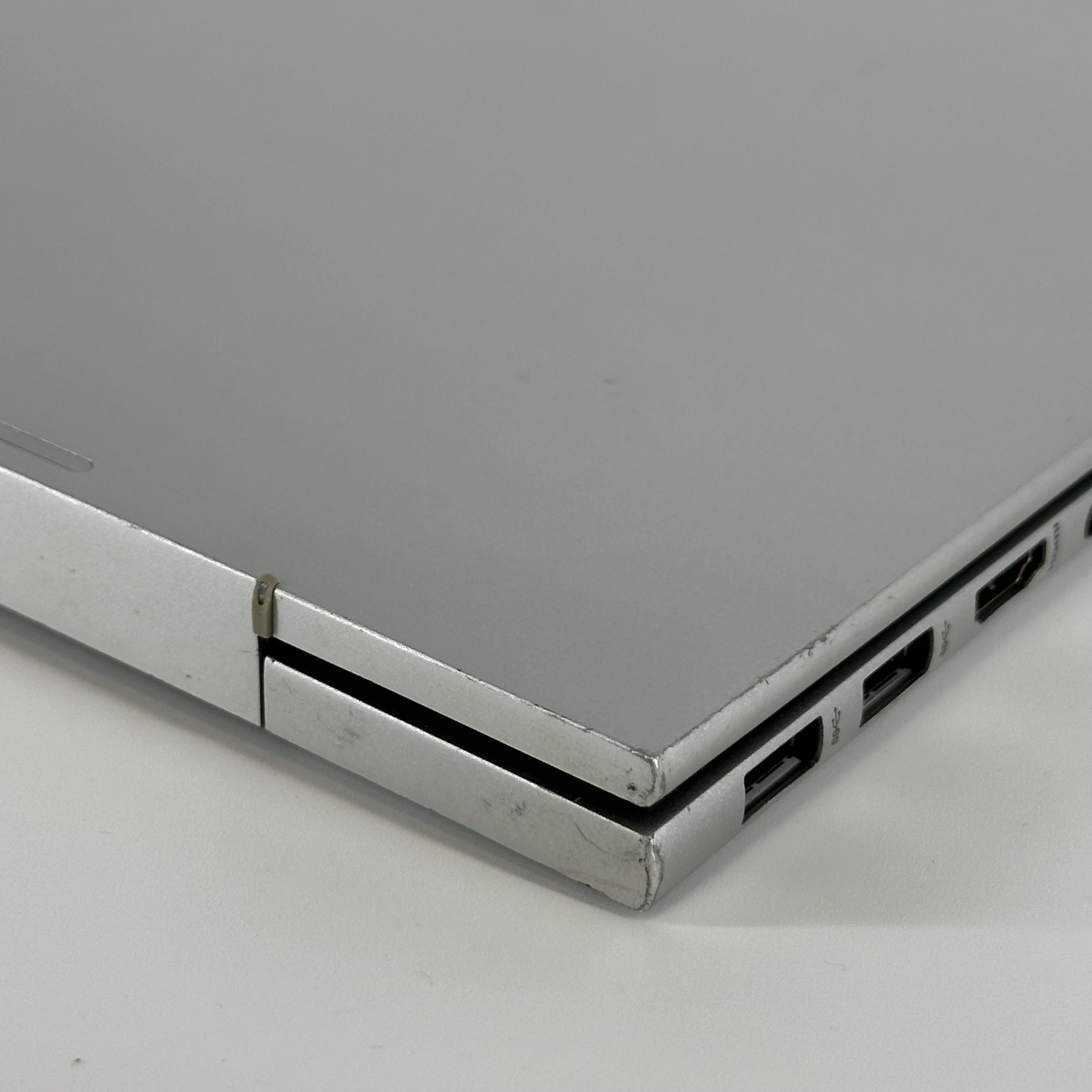 HP Envy 17 Silver 2.1 GHz Intel Core i7 12th Gen. 32GB RAM 1TB Solid State Drive