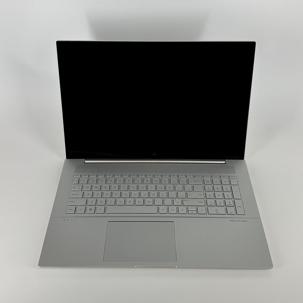HP Envy 17 Silver 2.1 GHz Intel Core i7 12th Gen. 32GB RAM 1TB Solid State Drive