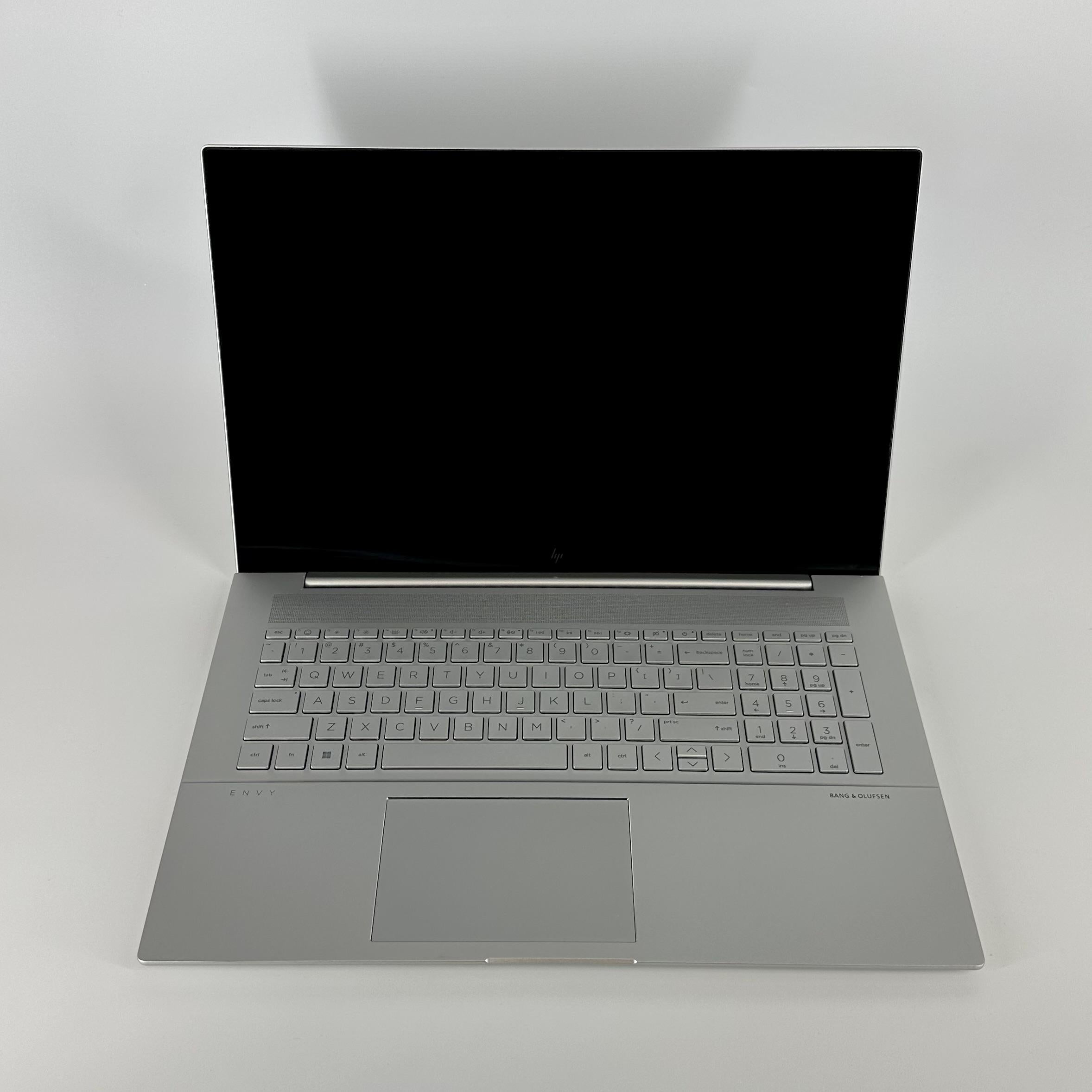 HP Envy 17 Silver 2.1 GHz Intel Core i7 12th Gen. 32GB RAM 1TB Solid State Drive