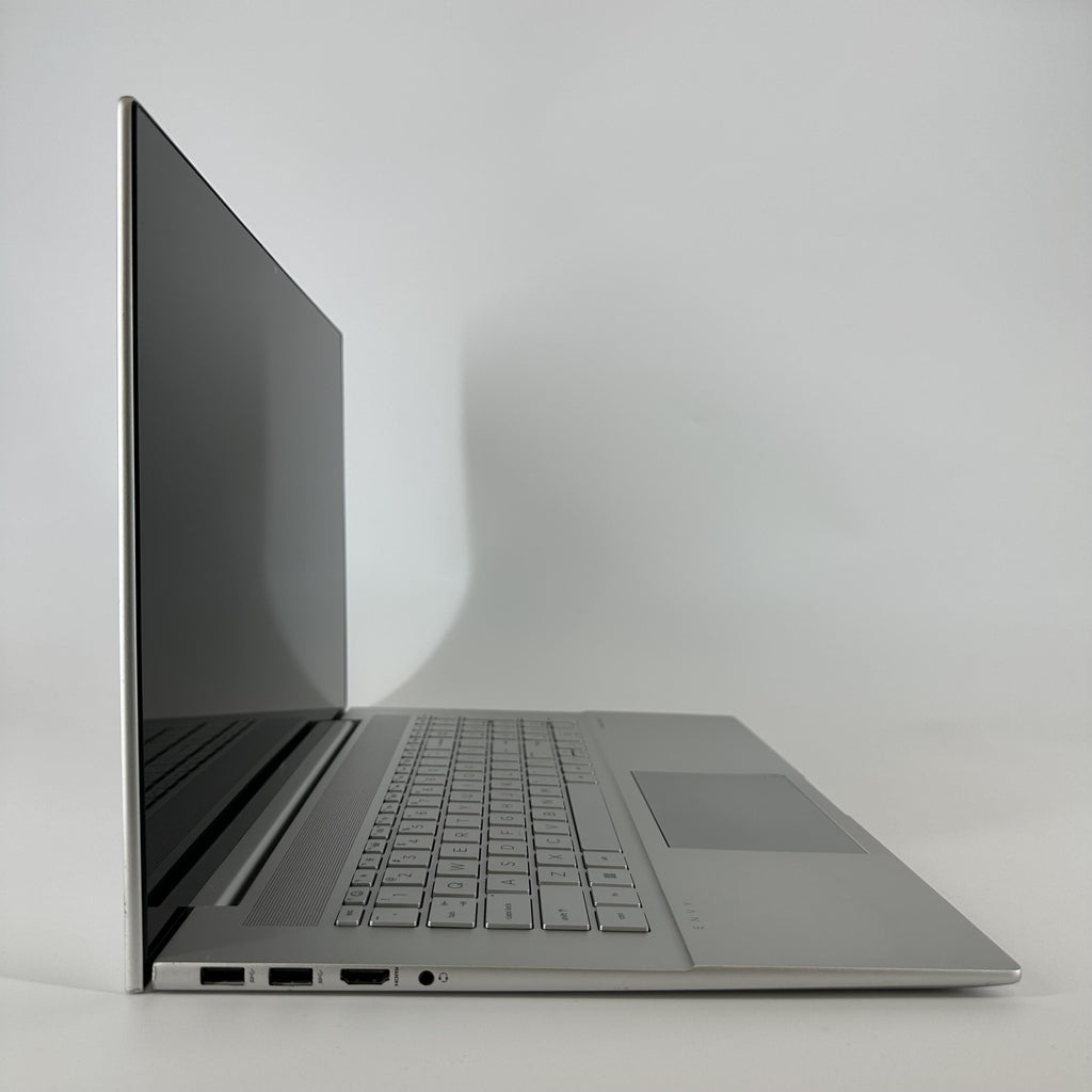 HP Envy 17 Silver 2.1 GHz Intel Core i7 12th Gen. 32GB RAM 1TB Solid State Drive