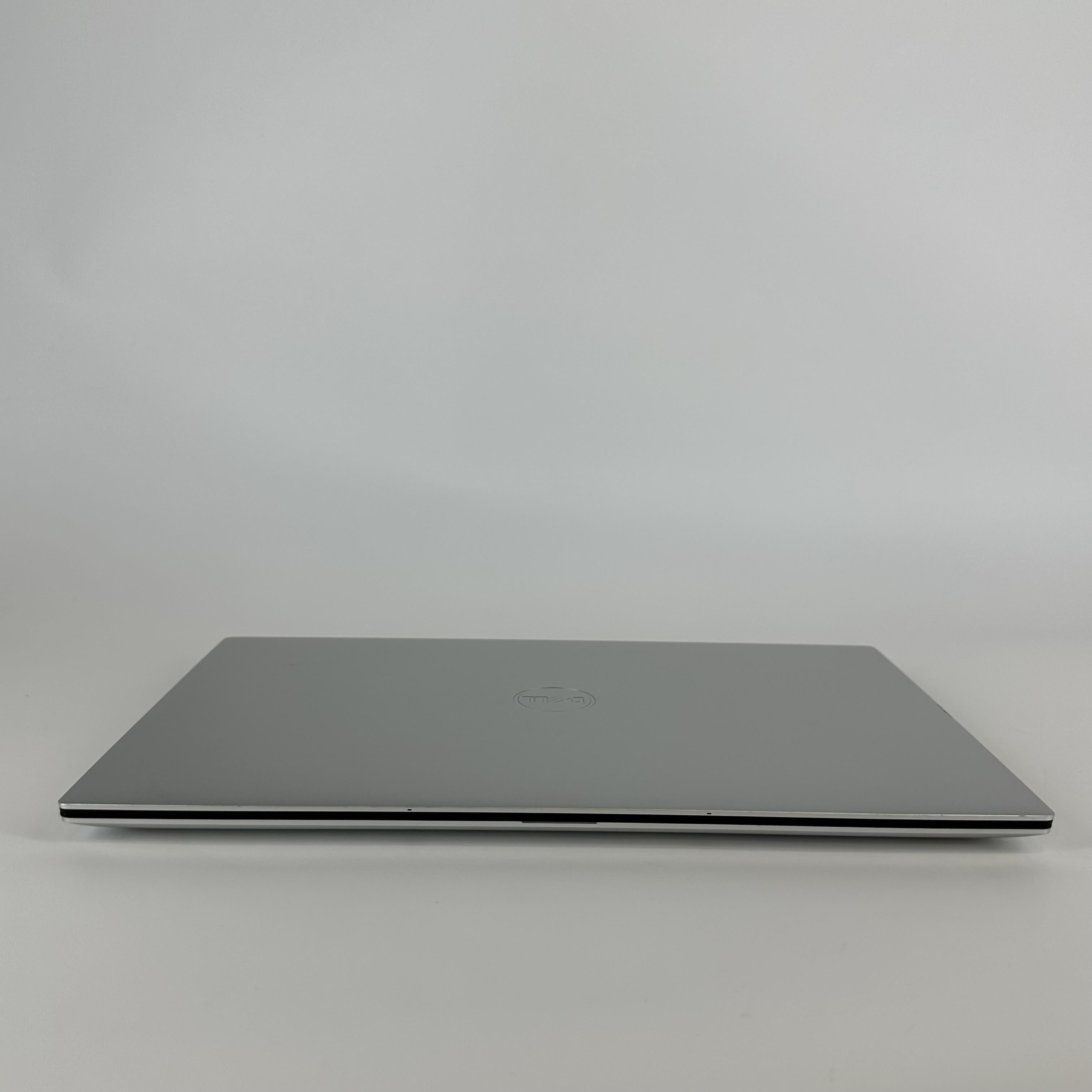 Dell XPS 15 9530 Silver 2.4 GHz Intel Core i7 13th Gen. 32GB RAM 512GB Solid State Drive NVIDIA GeForce RTX 4070 8 GB