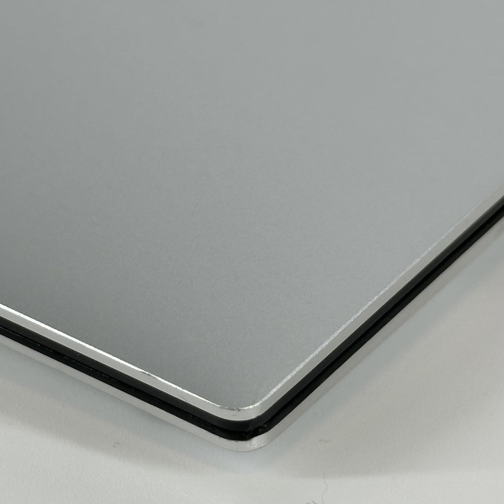 Dell XPS 15 9530 Silver 2.4 GHz Intel Core i7 13th Gen. 32GB RAM 512GB Solid State Drive NVIDIA GeForce RTX 4070 8 GB