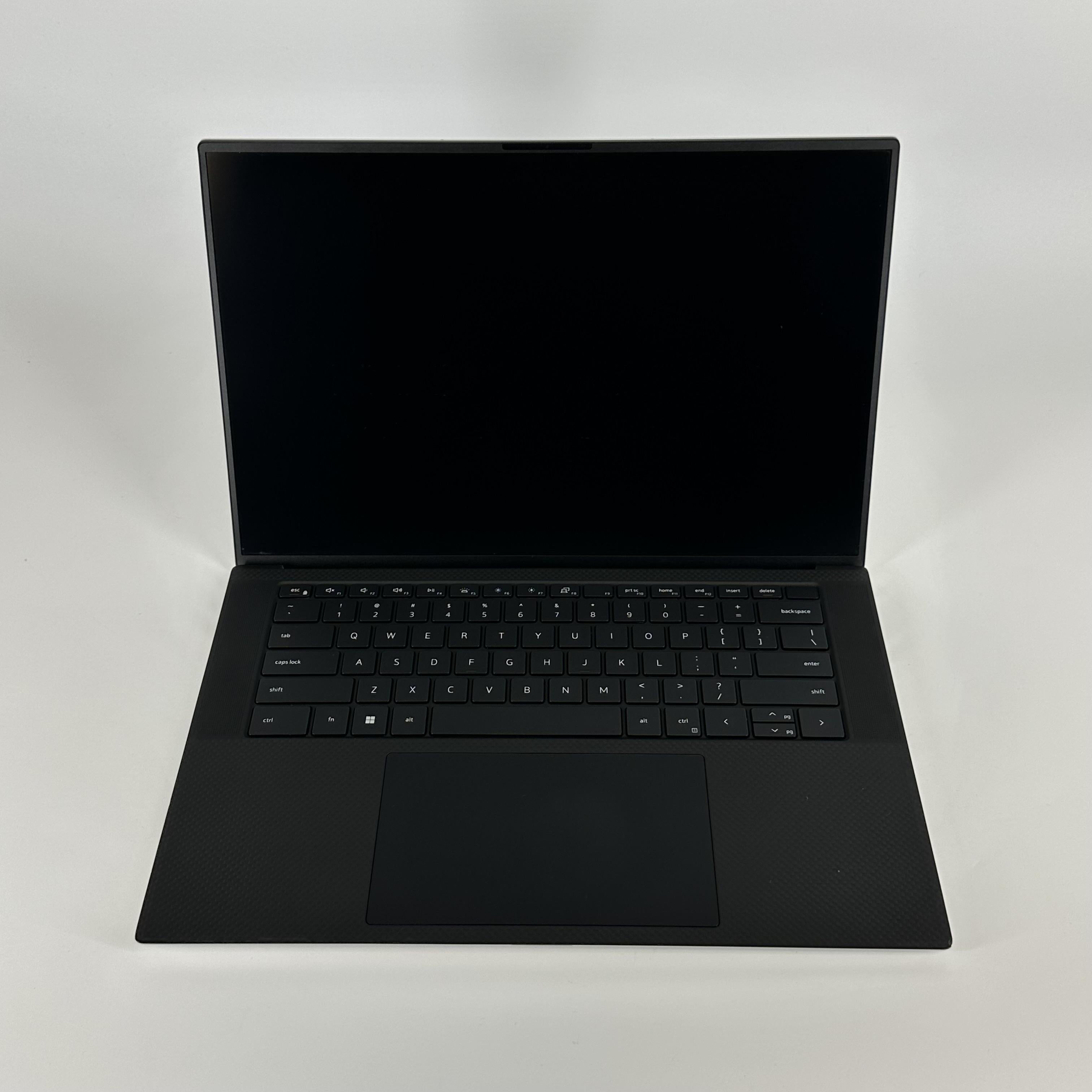 Dell XPS 15 9530 Silver 2.4 GHz Intel Core i7 13th Gen. 32GB RAM 512GB Solid State Drive NVIDIA GeForce RTX 4070 8 GB