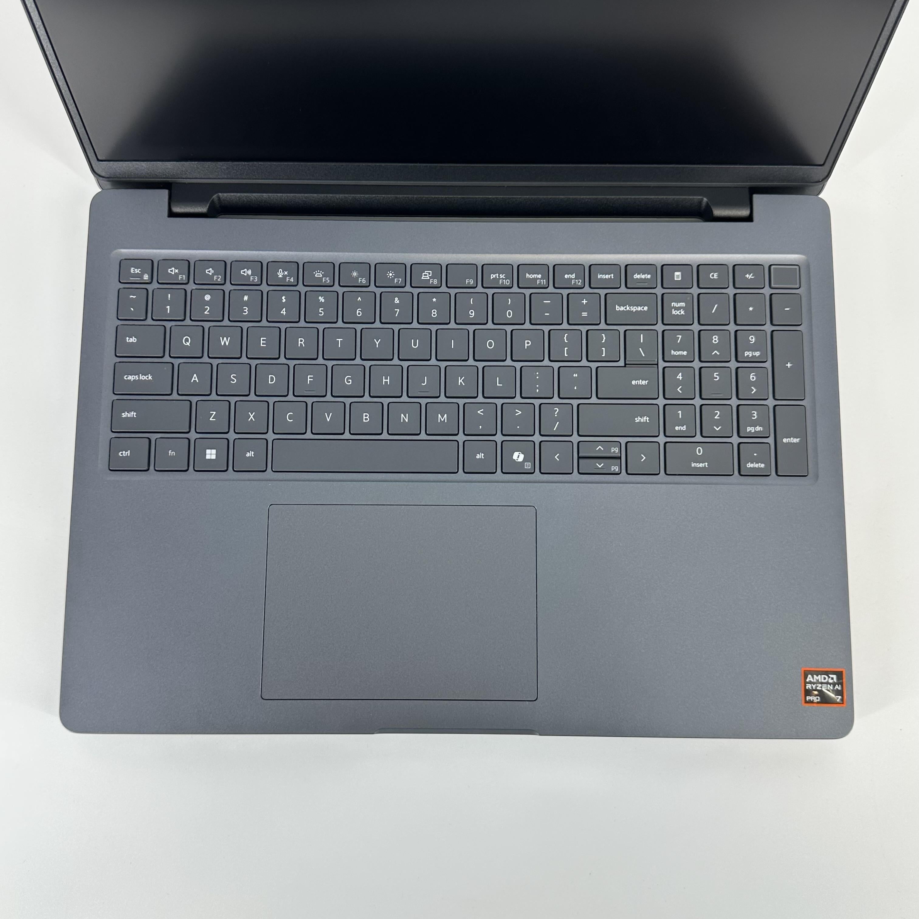 Dell Pro Max 16 MC16255 Magnetite 2.0 GHz AMD Ryzen AI 7 Pro 350 32GB RAM 512GB Solid State Drive NVIDIA RTX PRO 1000 Blackwell 8 GB