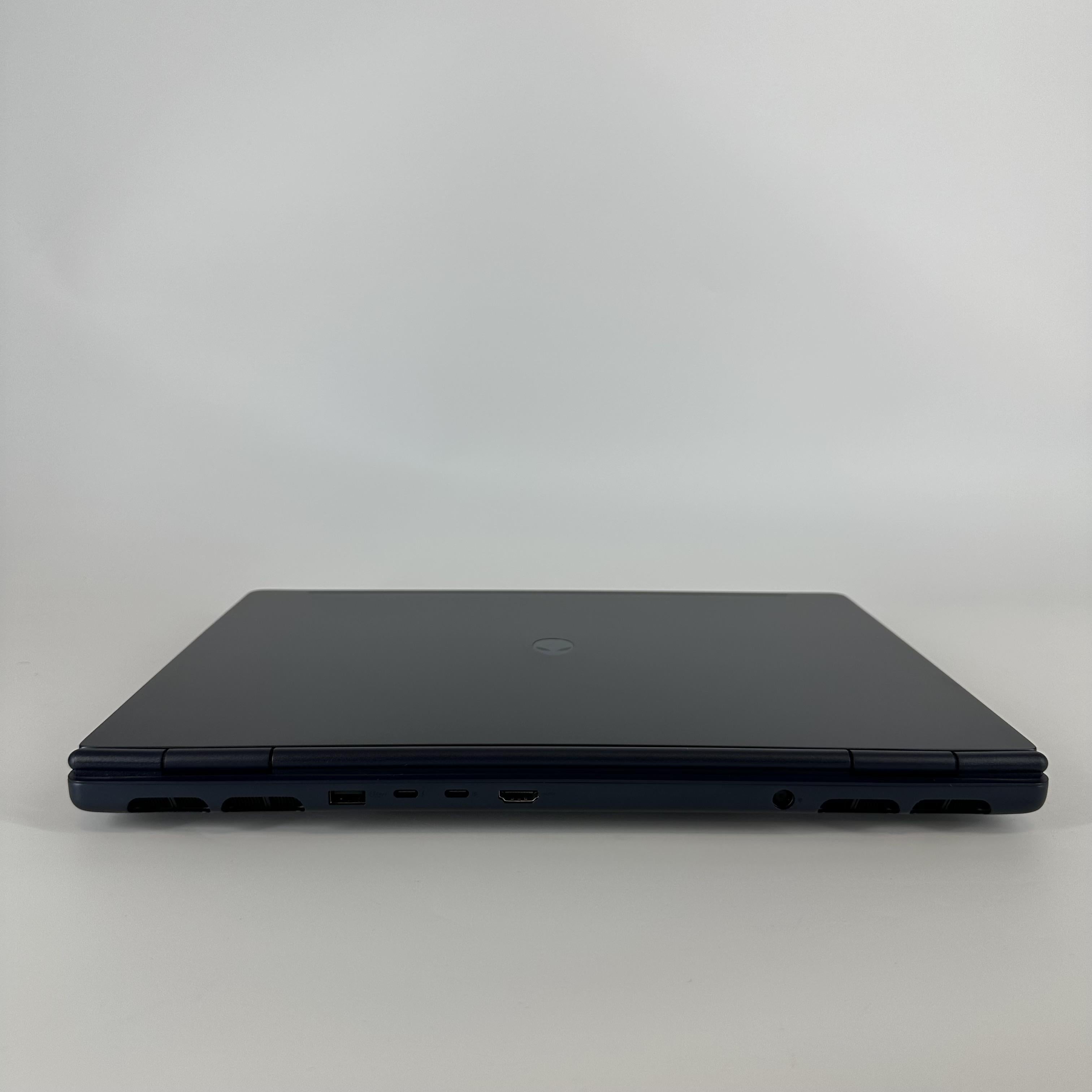 Dell Alienware 16X Aurora Interstellar Indigo 2.7 GHz Intel Core Ultra 9 Series 2 32GB RAM 1TB Solid State Drive NVIDIA GeForce RTX 5060 8 GB