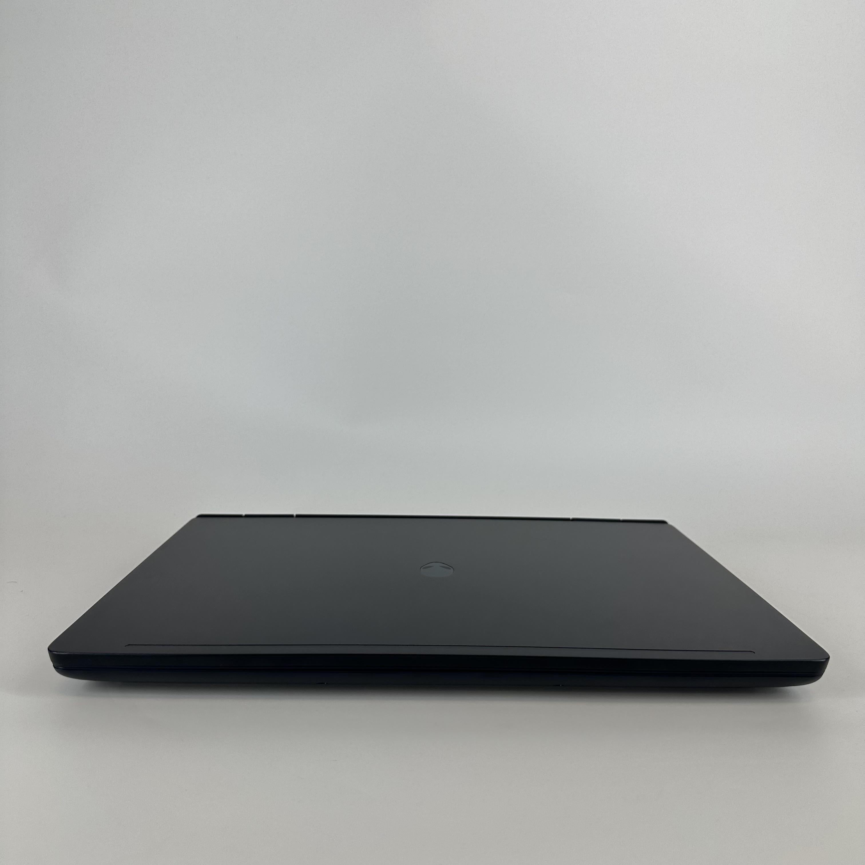 Dell Alienware 16X Aurora Interstellar Indigo 2.7 GHz Intel Core Ultra 9 Series 2 32GB RAM 1TB Solid State Drive NVIDIA GeForce RTX 5060 8 GB