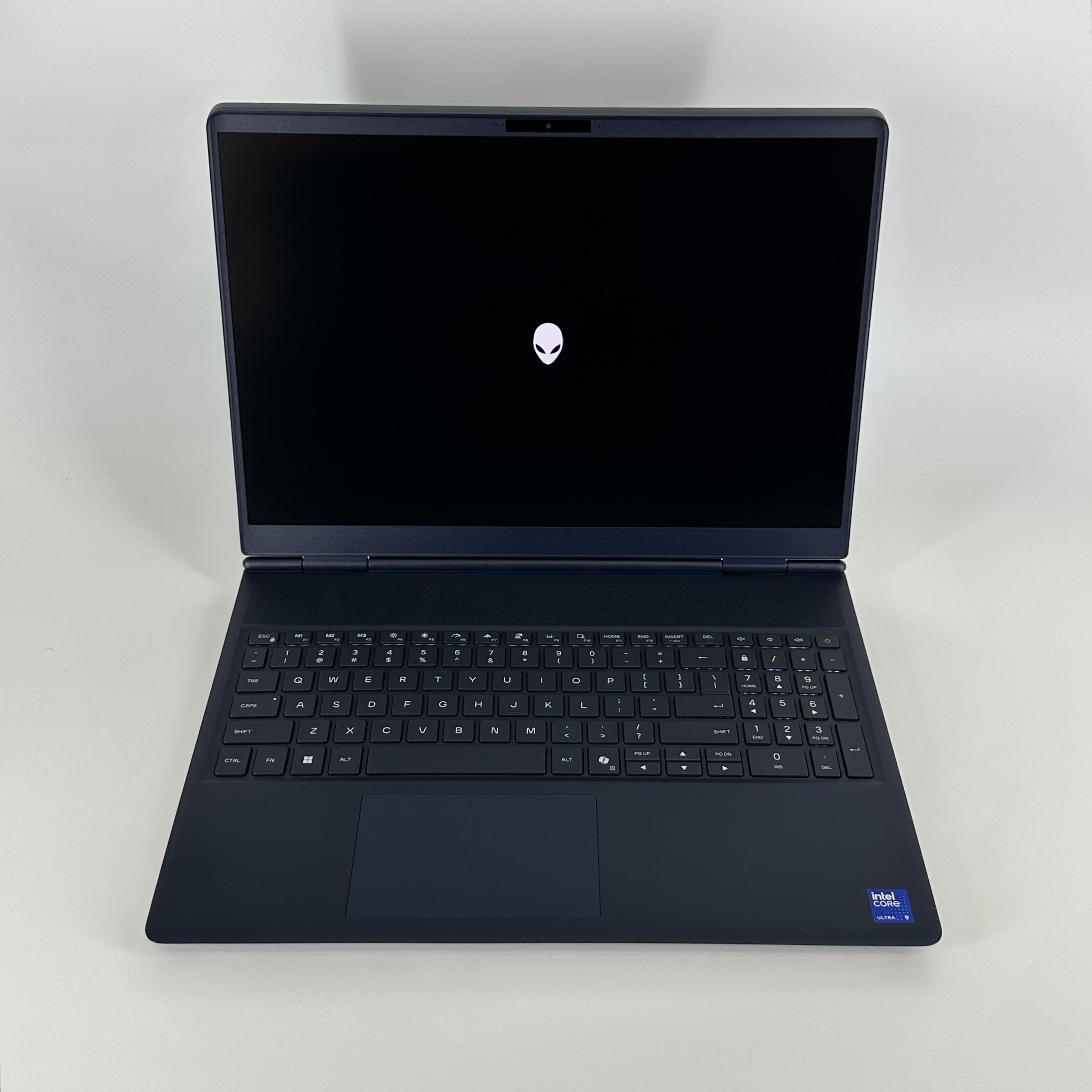 Dell Alienware 16X Aurora Interstellar Indigo 2.7 GHz Intel Core Ultra 9 Series 2 32GB RAM 1TB Solid State Drive NVIDIA GeForce RTX 5060 8 GB
