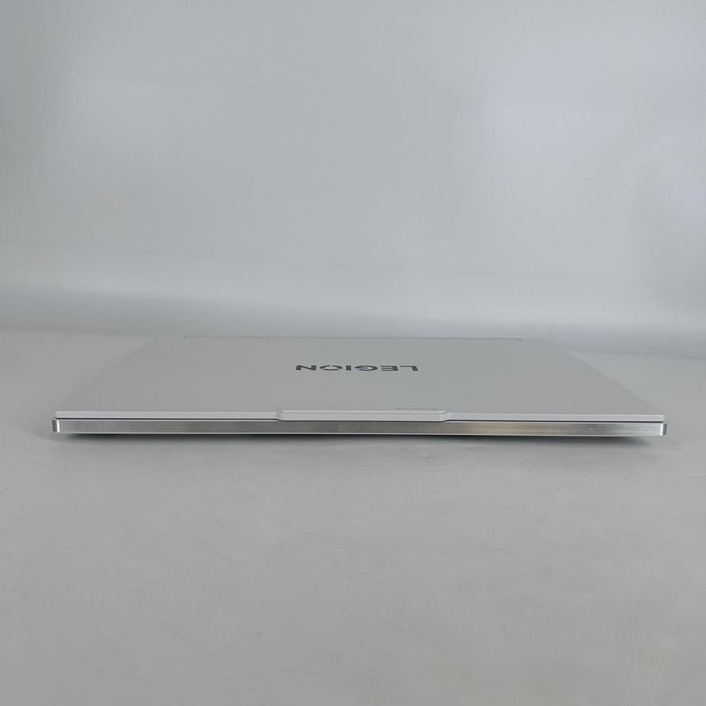 Lenovo Legion 7i Gen 10 16 White 2.7 GHz Intel Core Ultra 9 Series 2 32GB RAM 1TB Solid State Drive NVIDIA GeForce RTX 5070 8 GB
