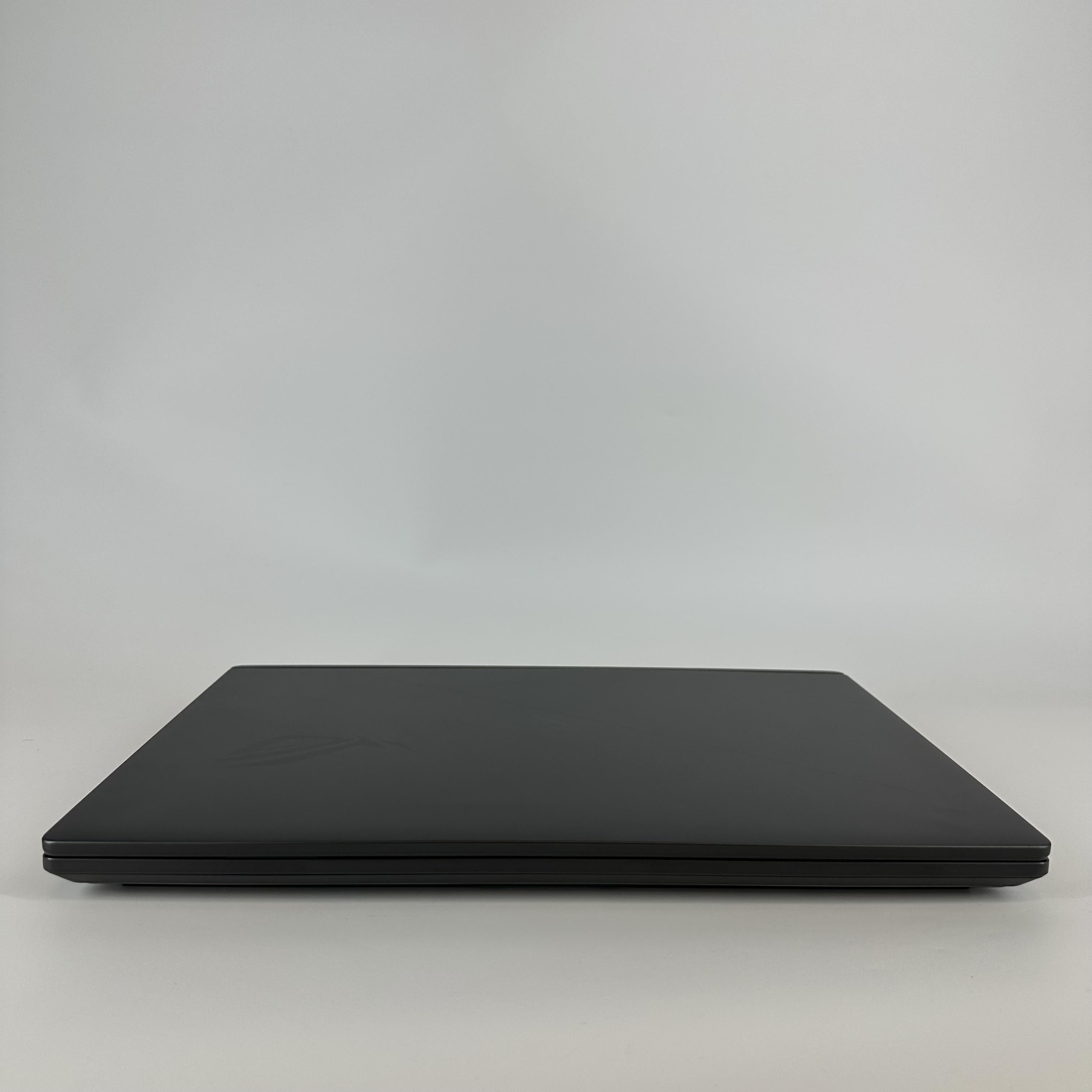 Asus ROG Strix G18 G815 18 Black 2.7 GHz Intel Core Ultra 9 Series 2 32GB RAM 2TB Solid State Drive NVIDIA GeForce RTX 5070 8 GB