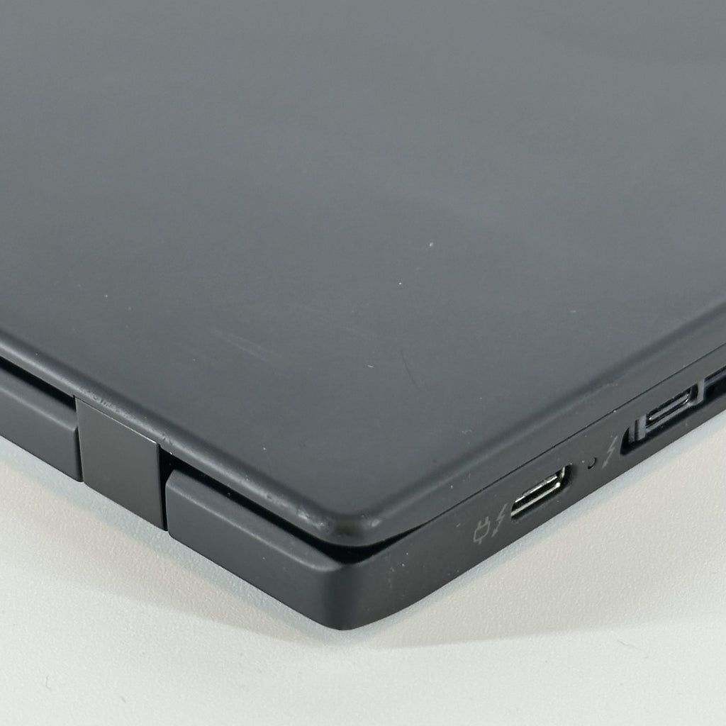 Lenovo ThinkPad X1 Carbon Gen 8 14 Black 1.8 GHz Intel Core i7 10th Gen. 16GB RAM 512GB Solid State Drive