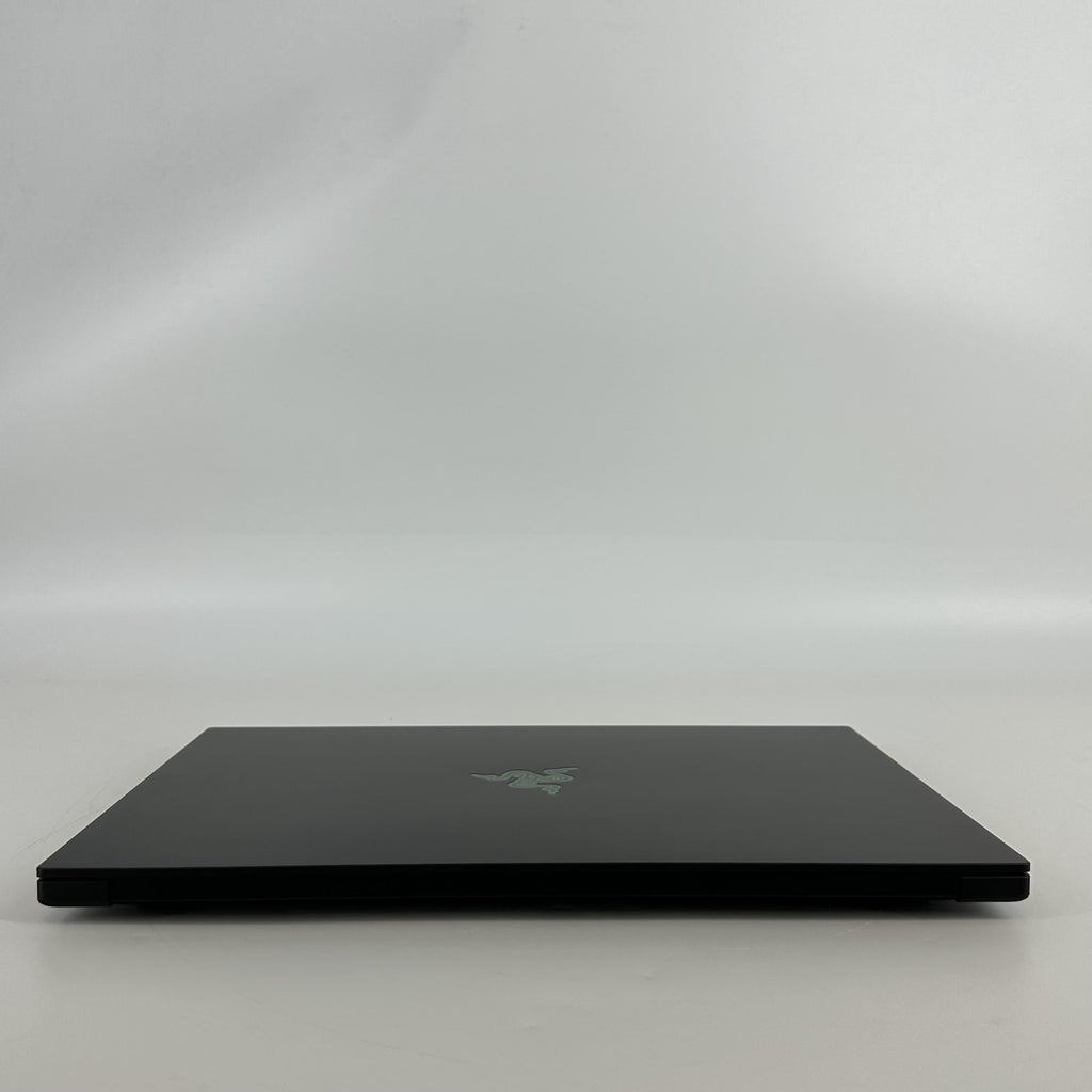 Razer Blade 16 2025 Black 2.0 GHz AMD Ryzen AI 9 365 32GB RAM 1TB Solid State Drive NVIDIA GeForce RTX 5070 8 GB