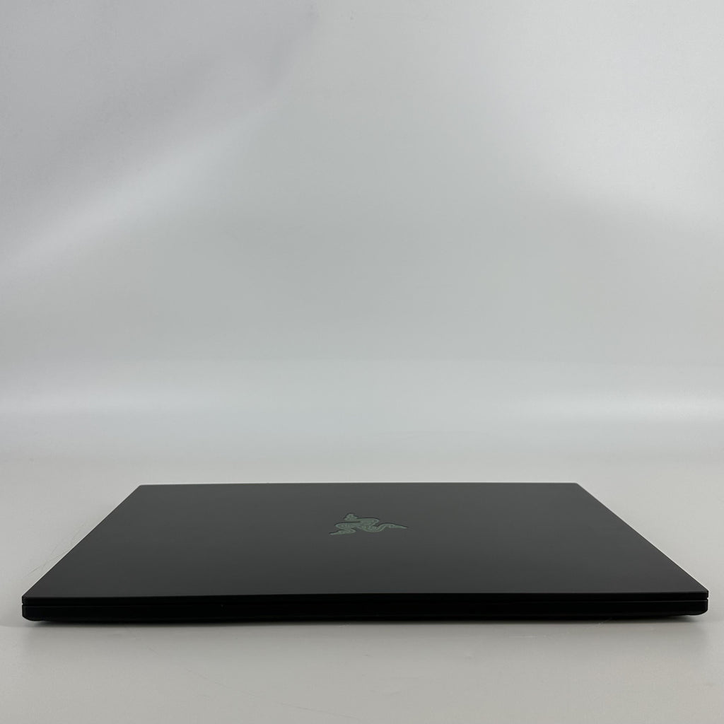 Razer Blade 16 2025 Black 2.0 GHz AMD Ryzen AI 9 365 32GB RAM 1TB Solid State Drive NVIDIA GeForce RTX 5070 8 GB