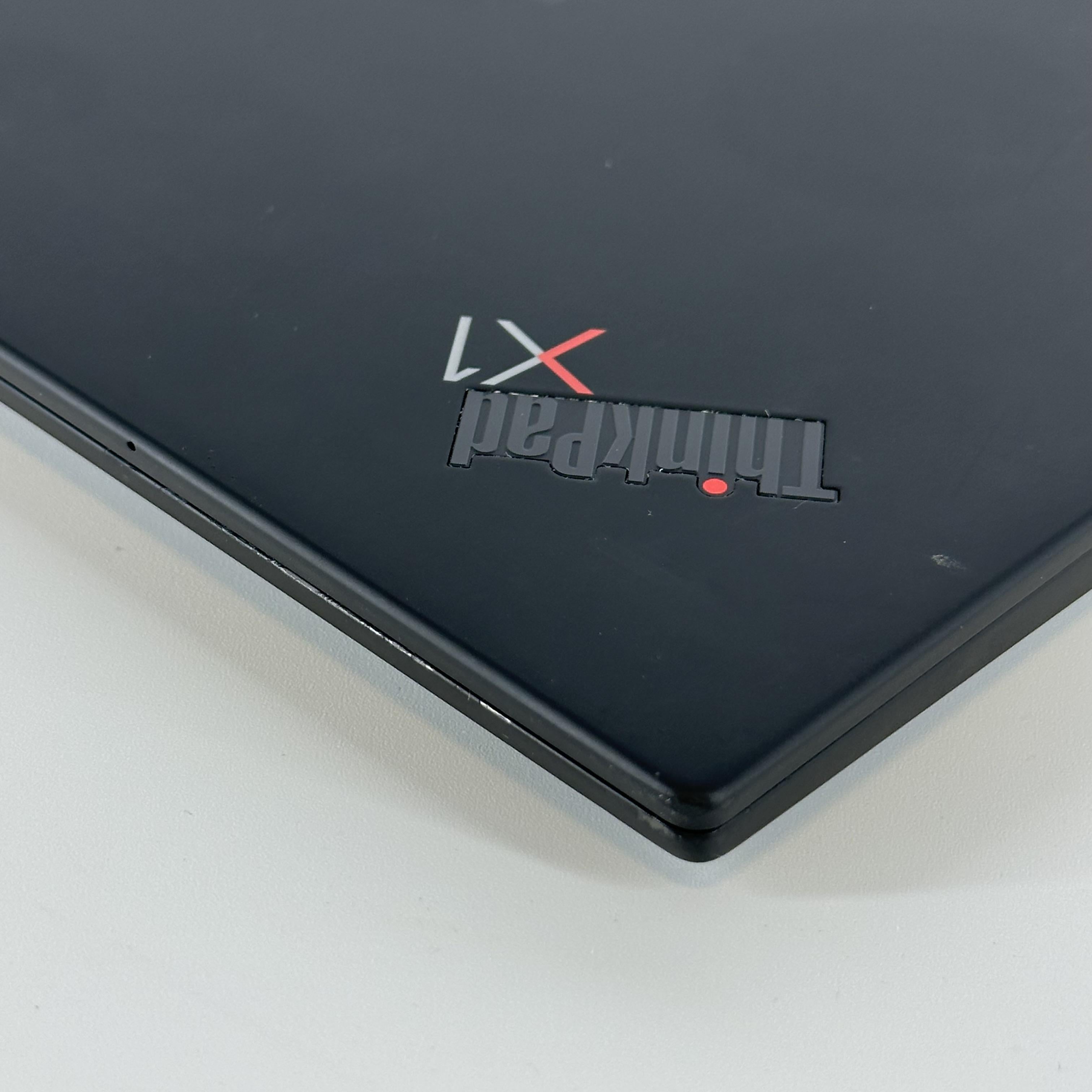 Lenovo ThinkPad X1 Carbon Gen 8 14 Black 1.8 GHz Intel Core i7 10th Gen. 16GB RAM 512GB Solid State Drive