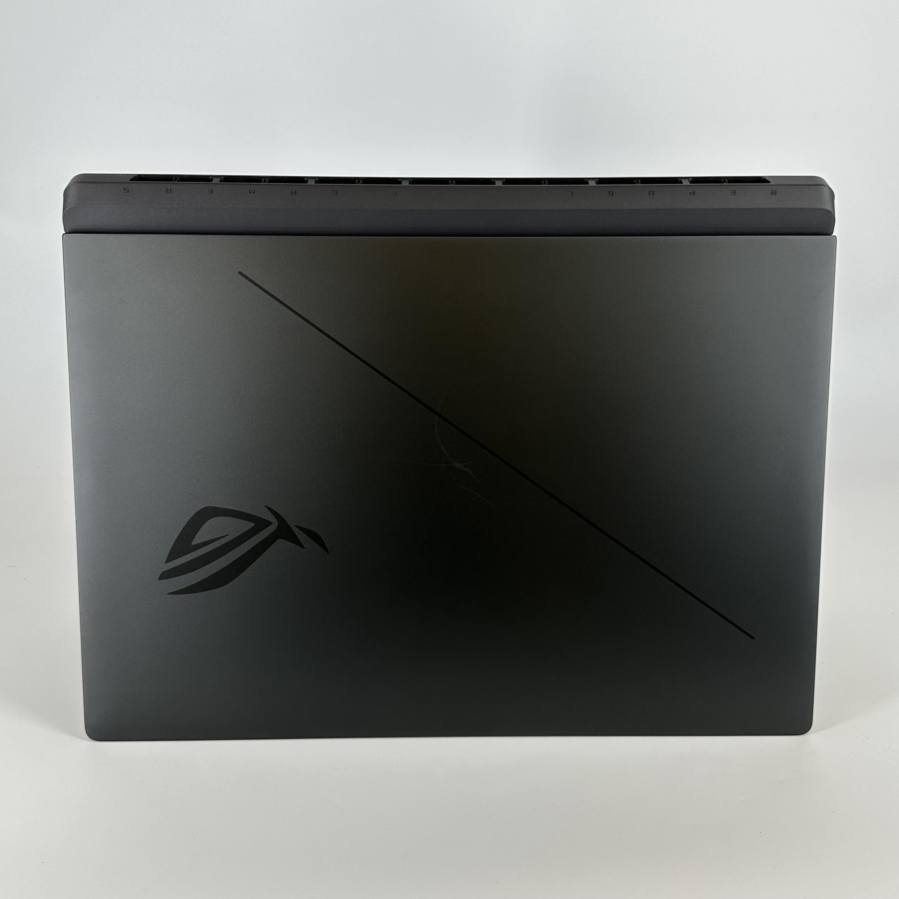 Asus ROG Strix G18 G815 18 Black 2.7 GHz Intel Core Ultra 9 Series 2 32GB RAM 2TB Solid State Drive NVIDIA GeForce RTX 5070 8 GB