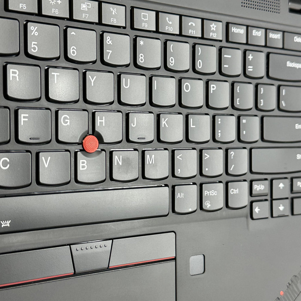 Lenovo ThinkPad X1 Carbon Gen 8 14 Black 1.8 GHz Intel Core i7 10th Gen. 16GB RAM 512GB Solid State Drive